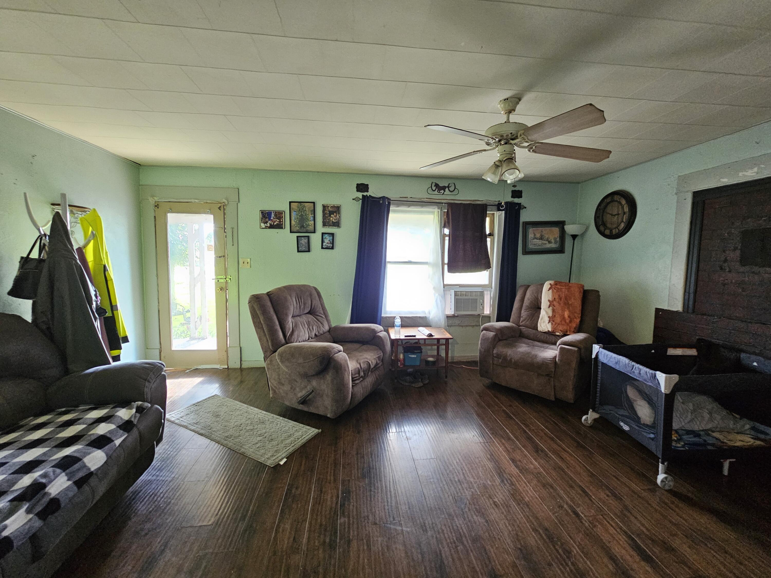 502 South Gilman Avenue Property Photo 10