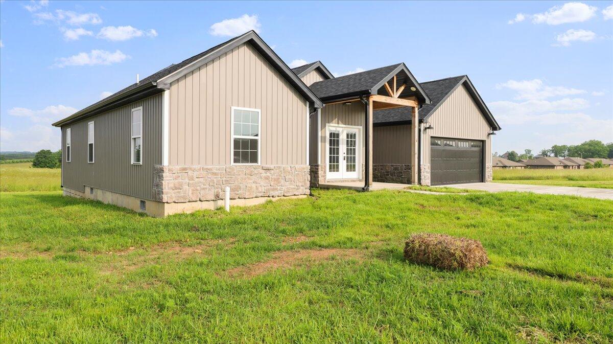 2605 Country Drive Property Photo 4