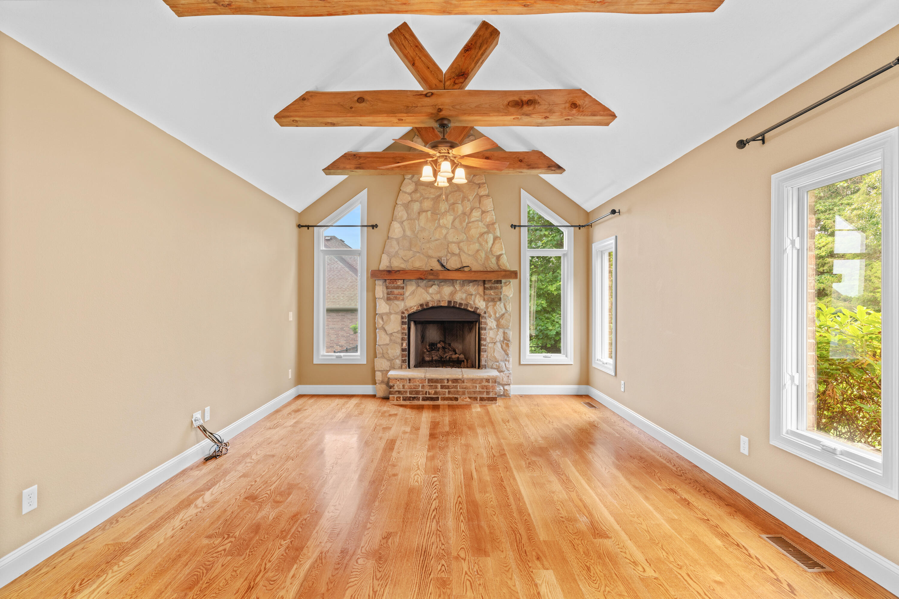 4715 Cobble Creek Drive Property Photo 19