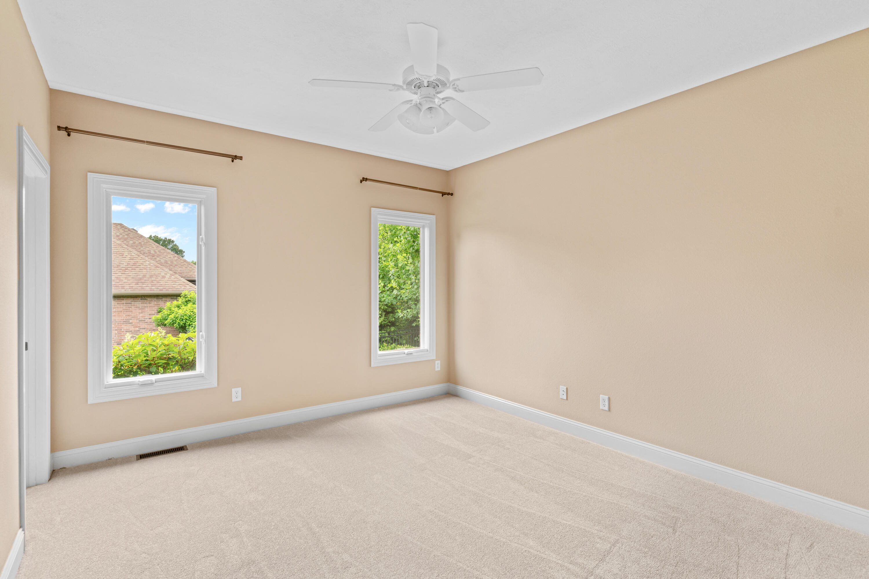 4715 Cobble Creek Drive Property Photo 21