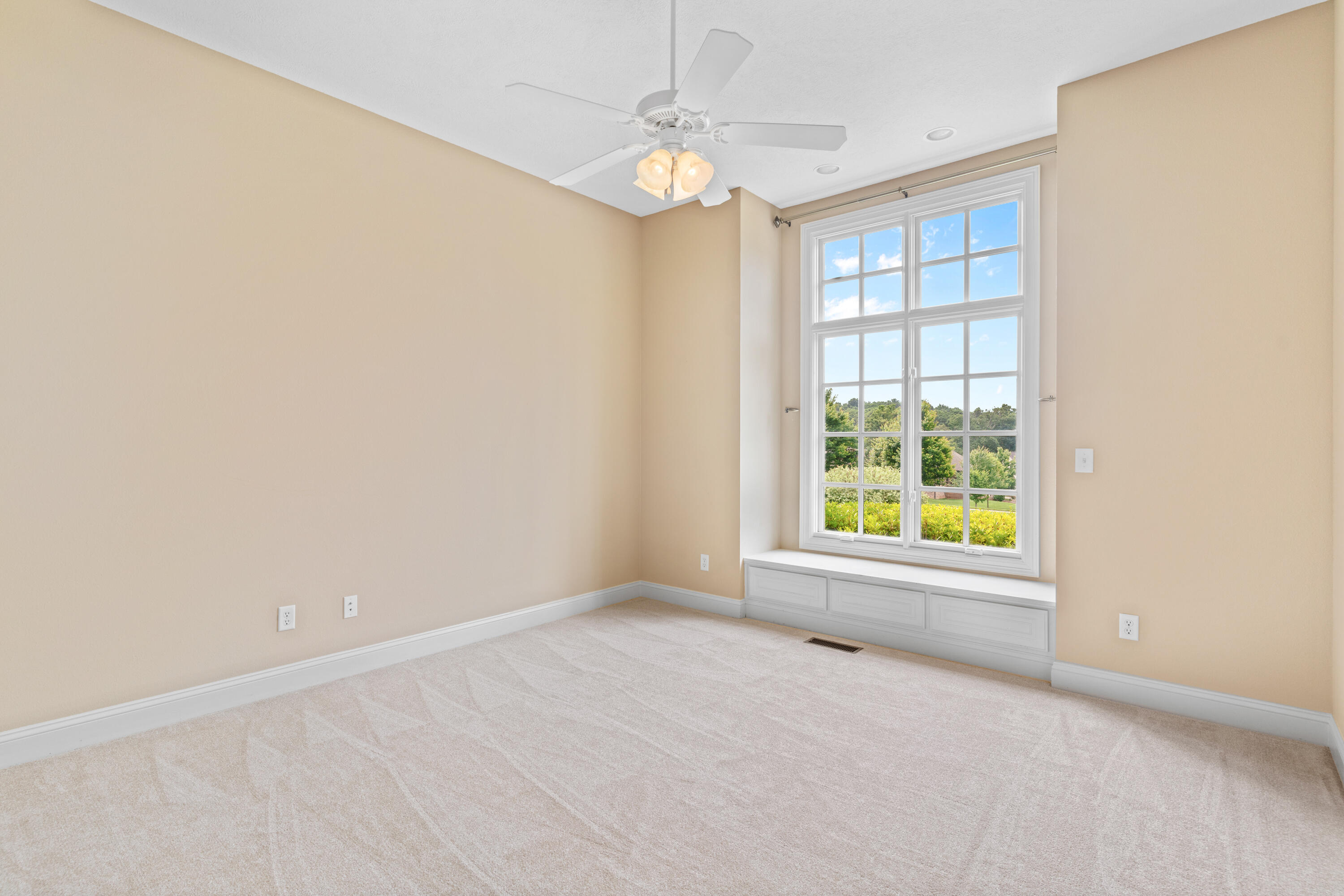 4715 Cobble Creek Drive Property Photo 33