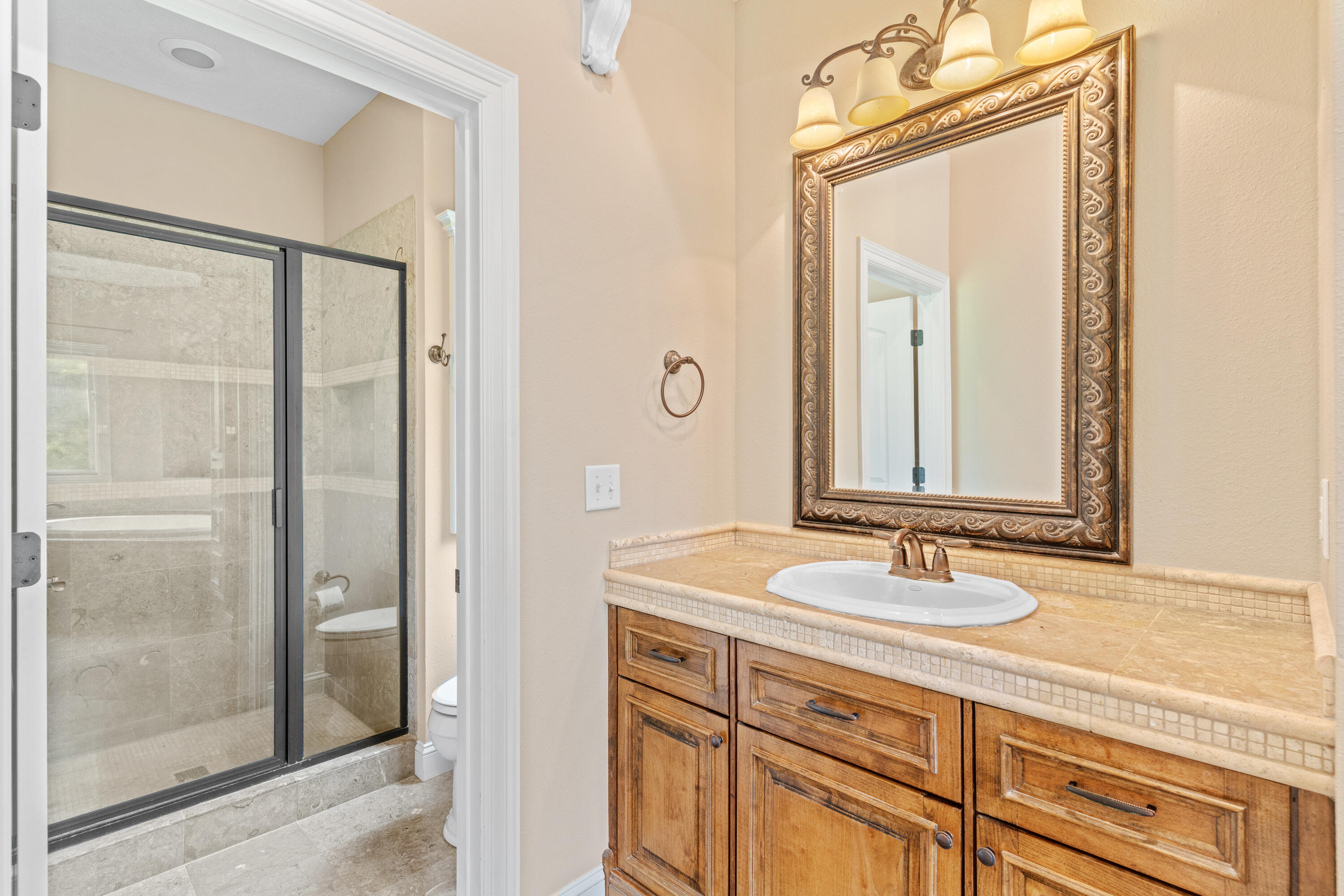 4715 Cobble Creek Drive Property Photo 39