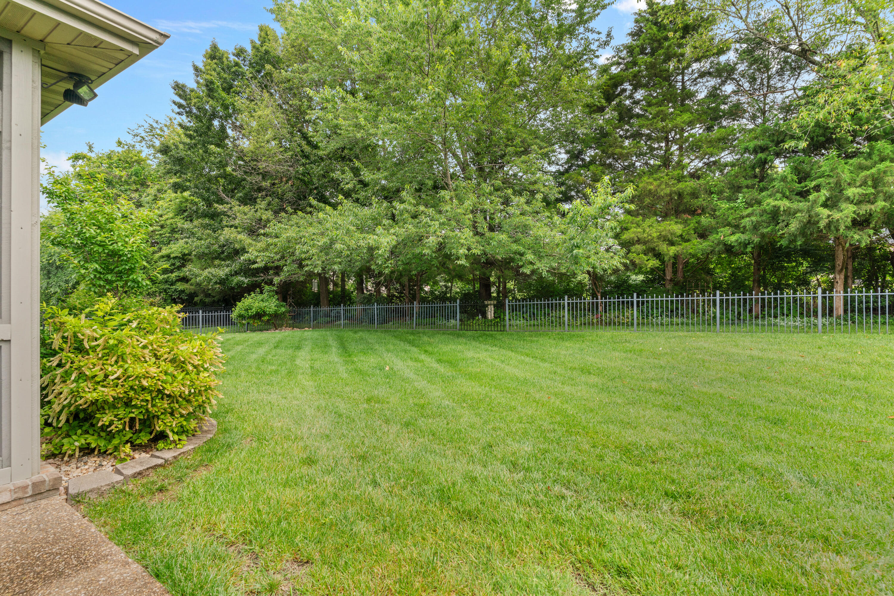 4715 Cobble Creek Drive Property Photo 54