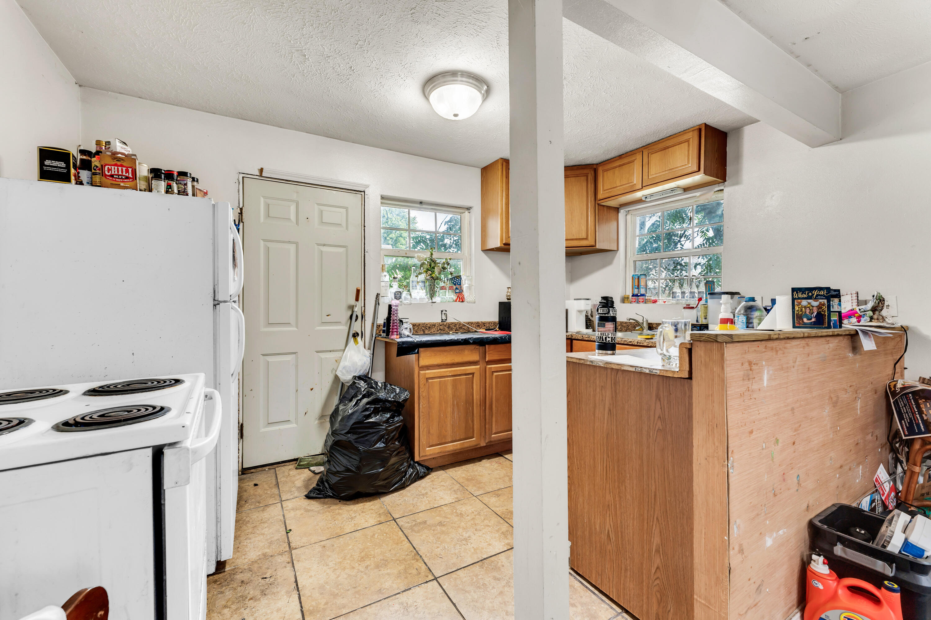 1673 East Chestnut Street Property Photo 8