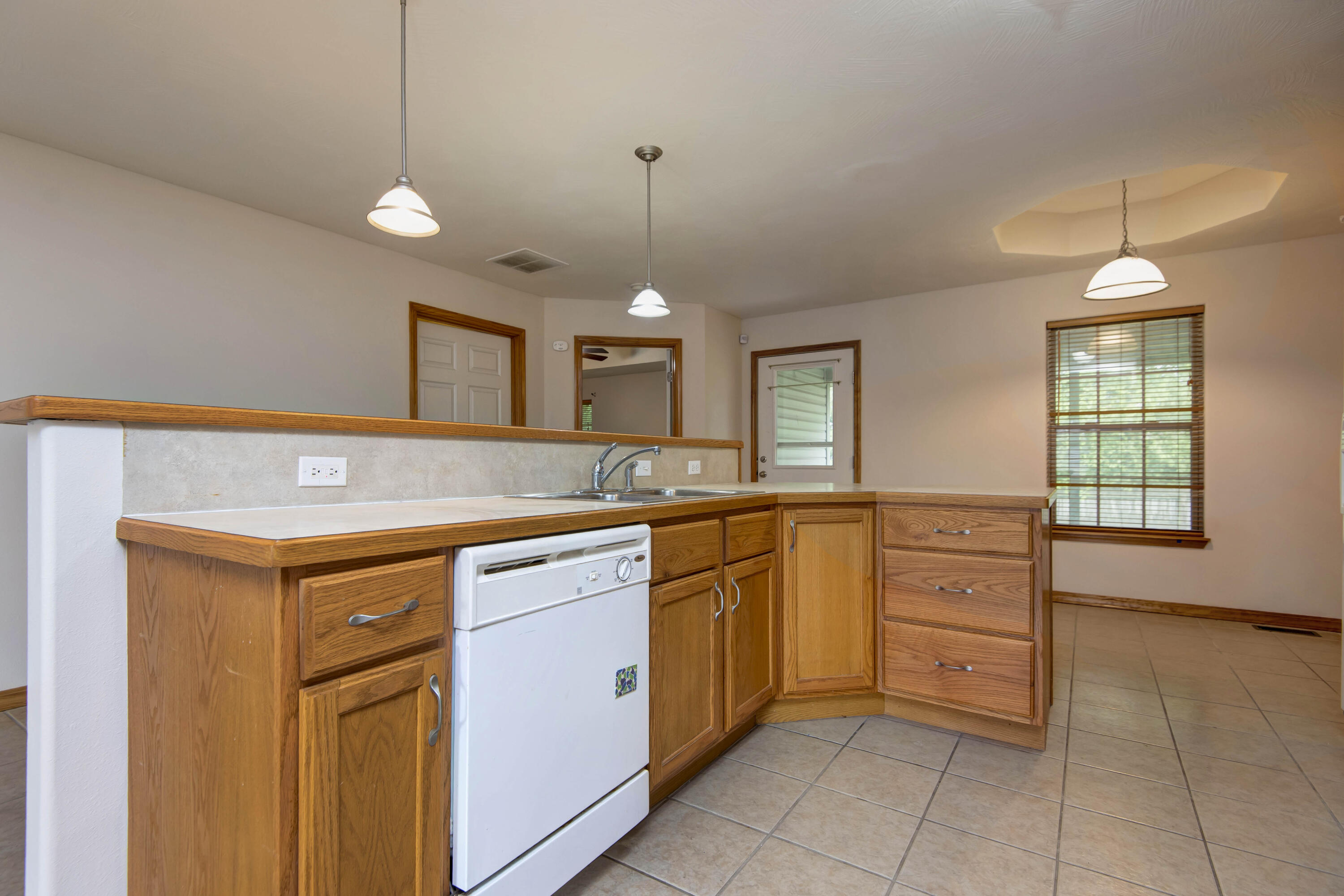 704 North Delaware Avenue Property Photo 11