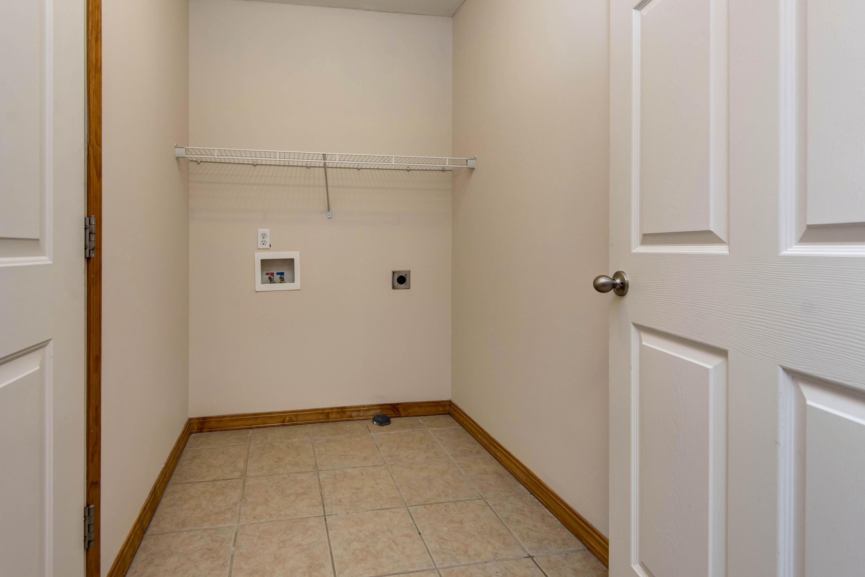 704 North Delaware Avenue Property Photo 14