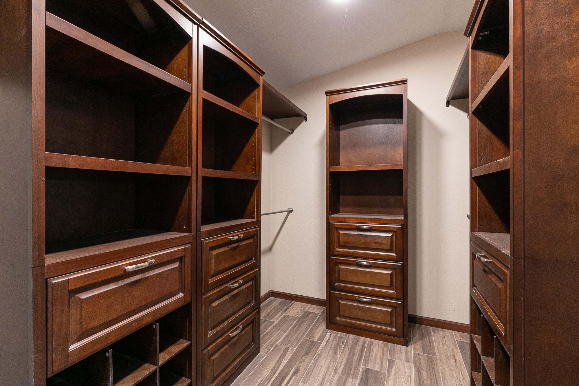 311 College Street Property Photo 14