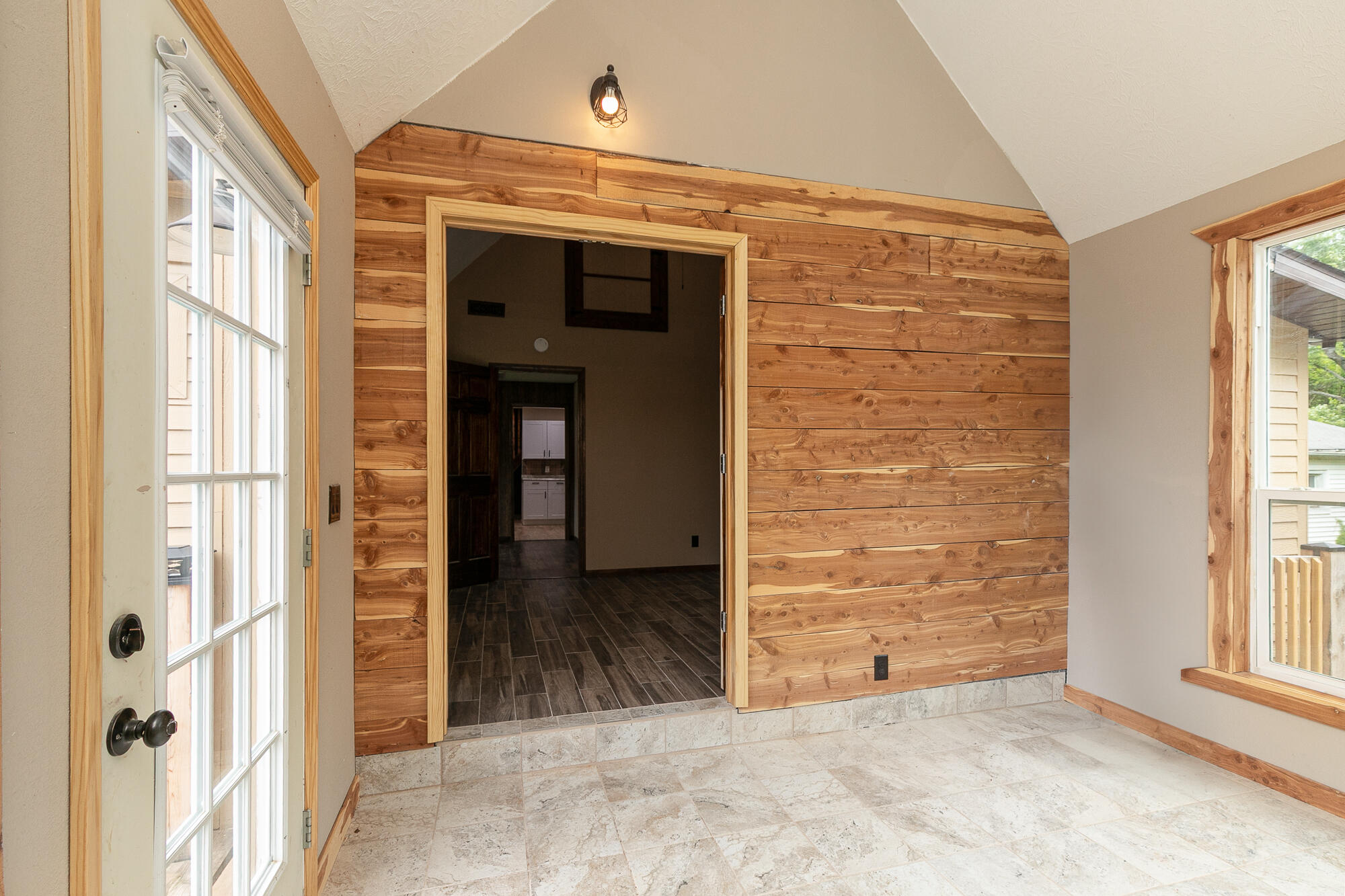 311 College Street Property Photo 17