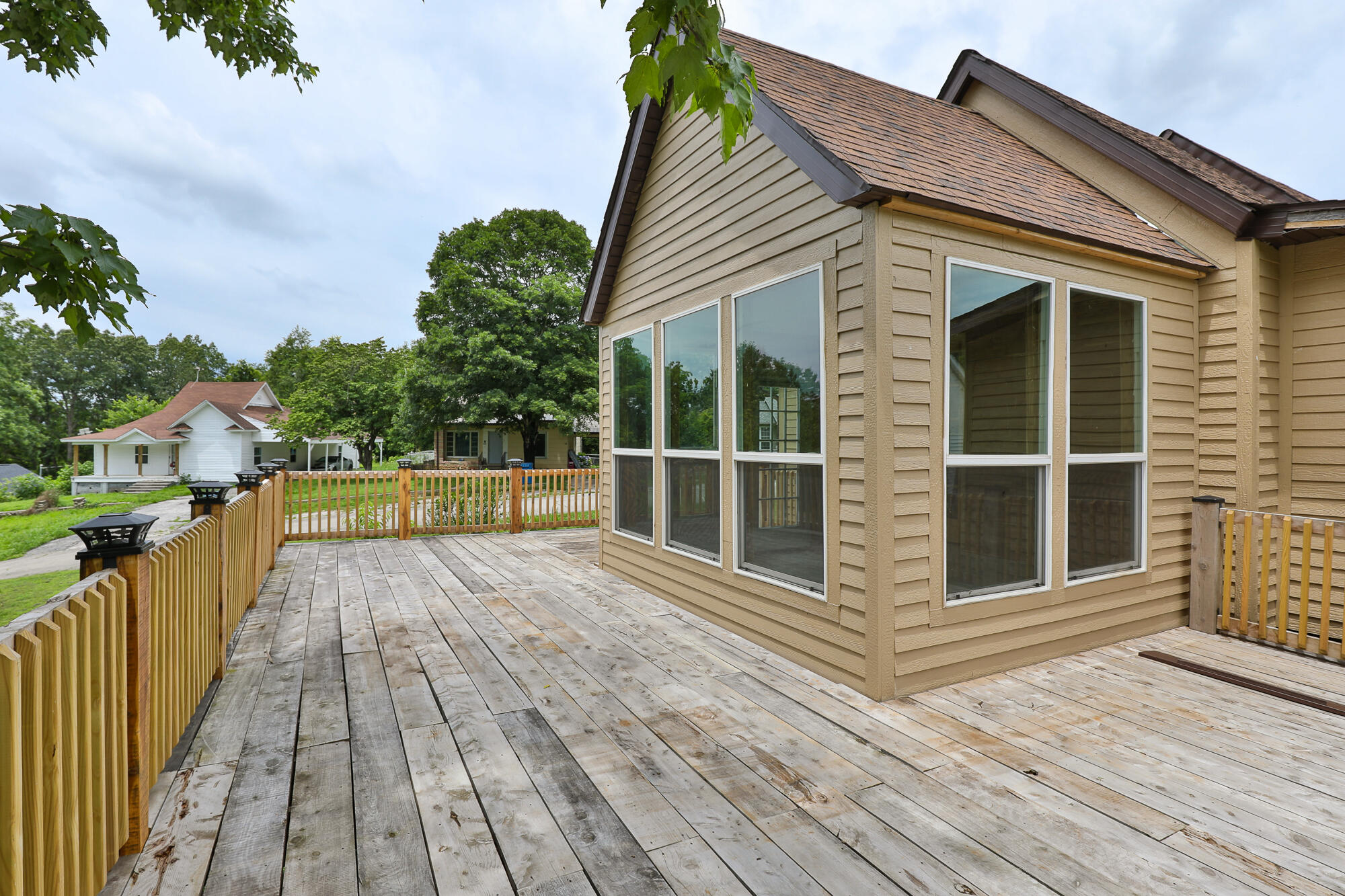 311 College Street Property Photo 18