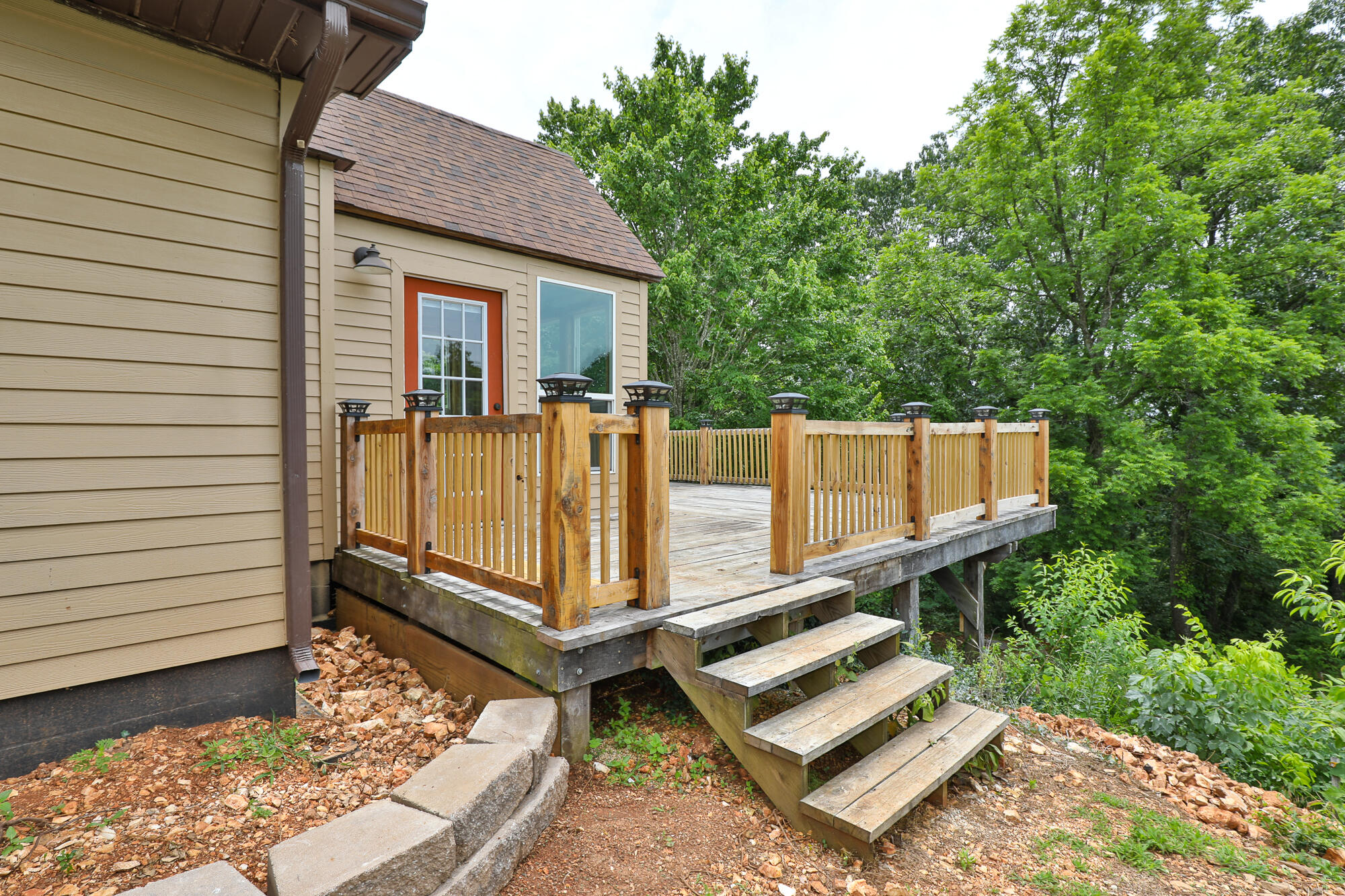 311 College Street Property Photo 20