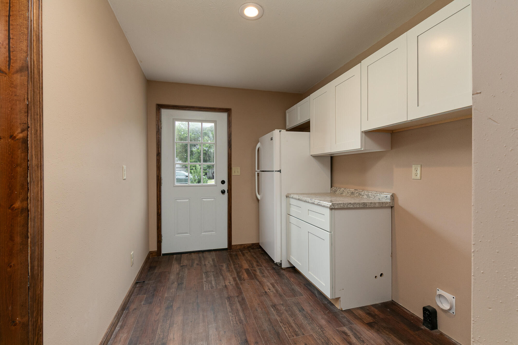 311 College Street Property Photo 21
