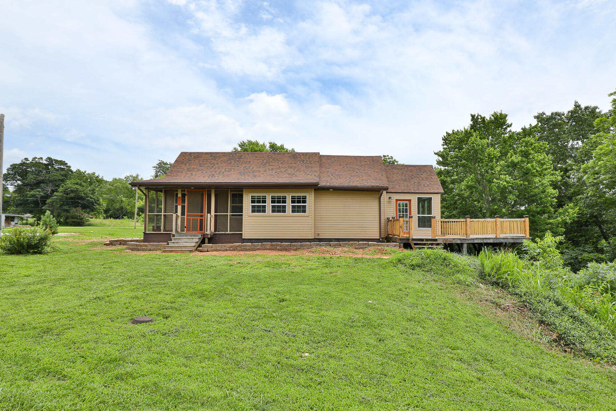 311 College Street Property Photo 31