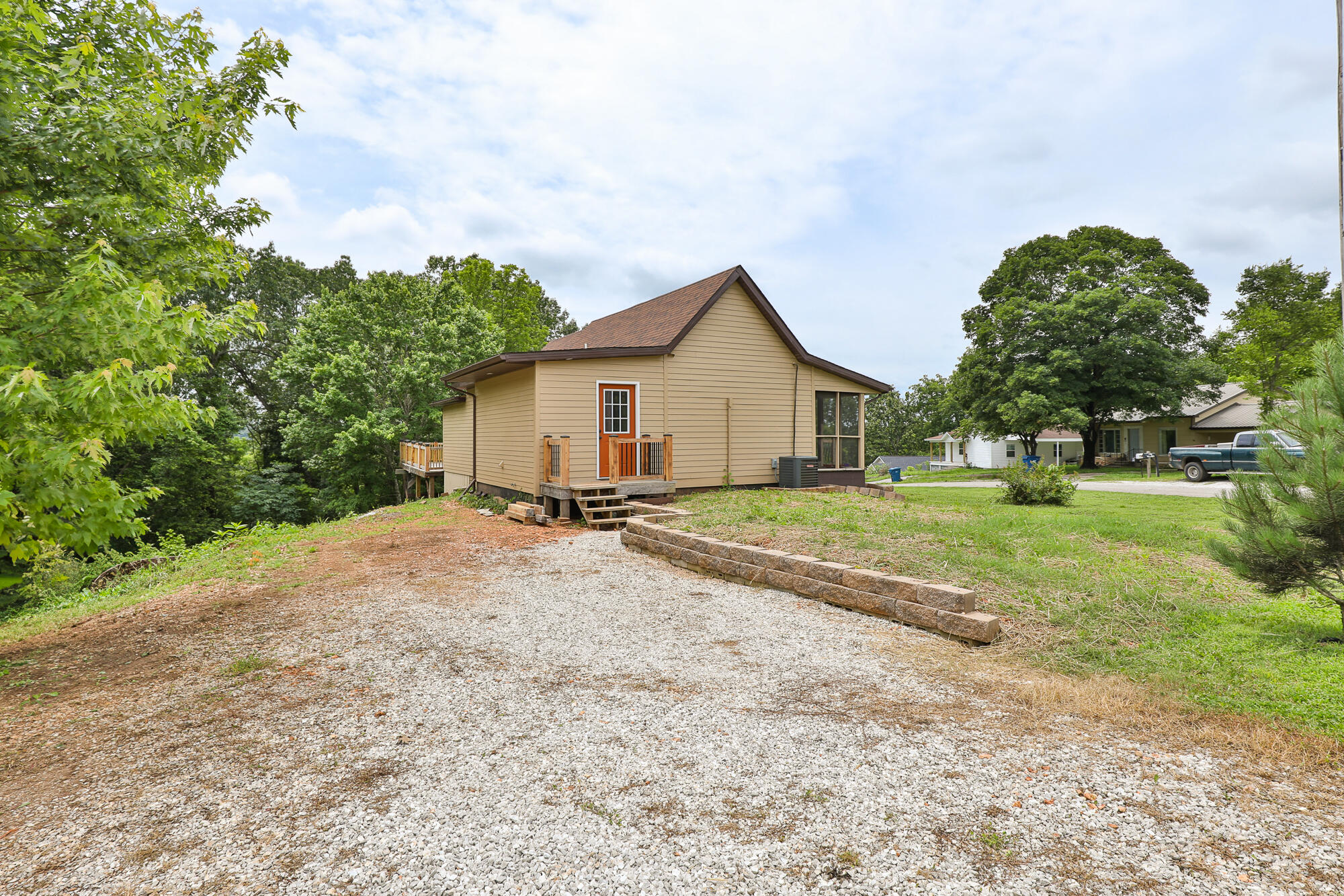 311 College Street Property Photo 32