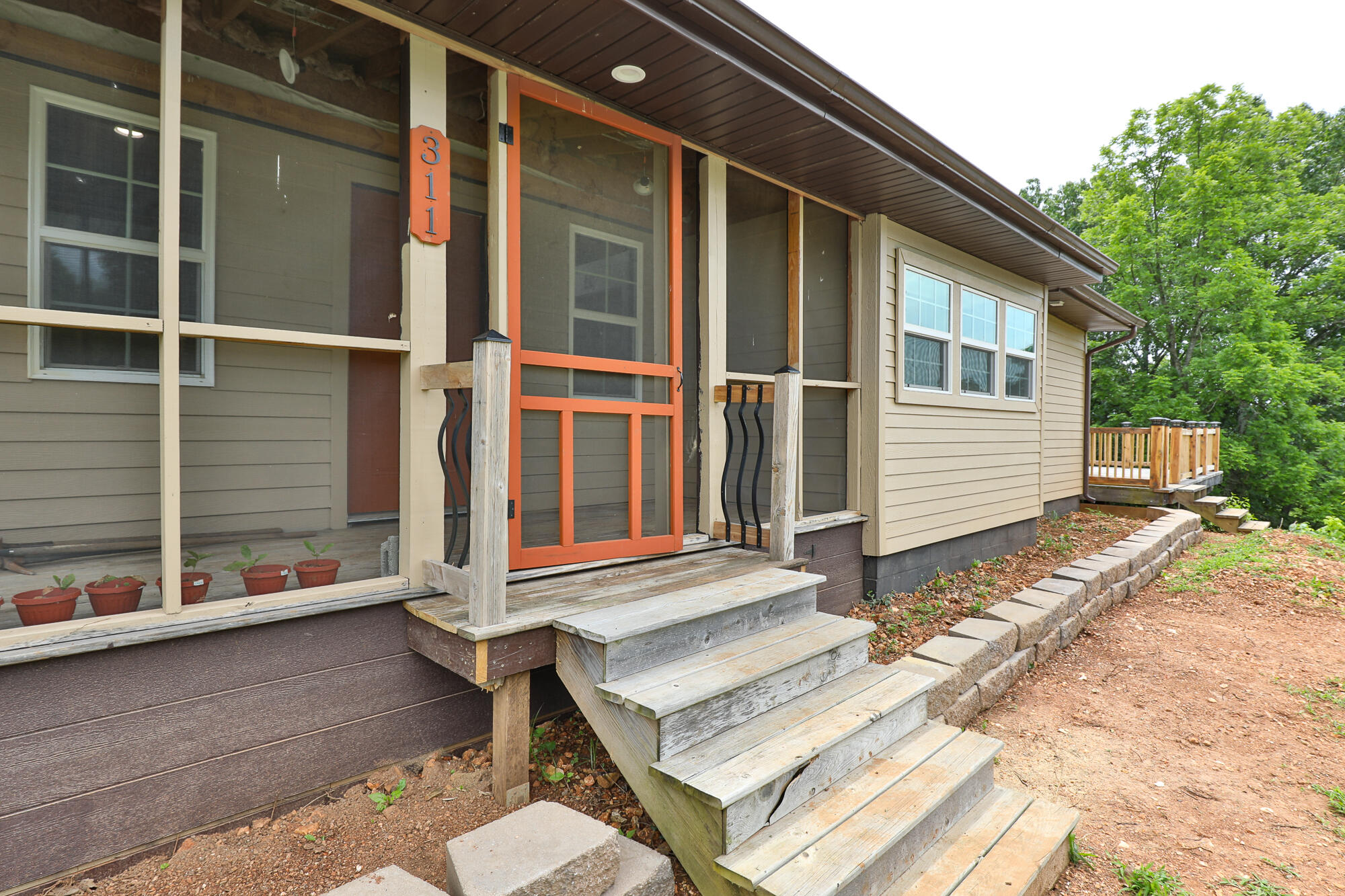 311 College Street Property Photo 33