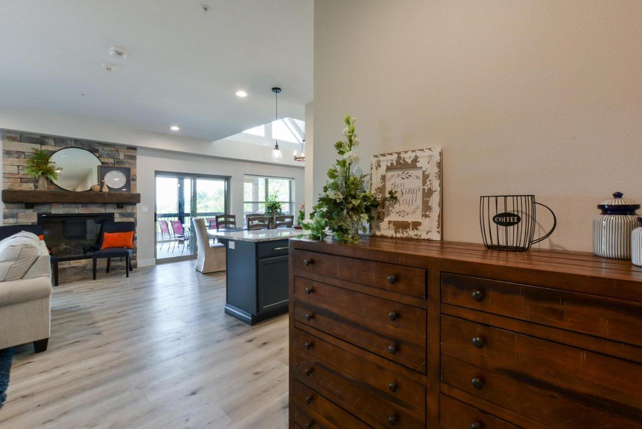 280 Lakefront Drive Property Photo 3