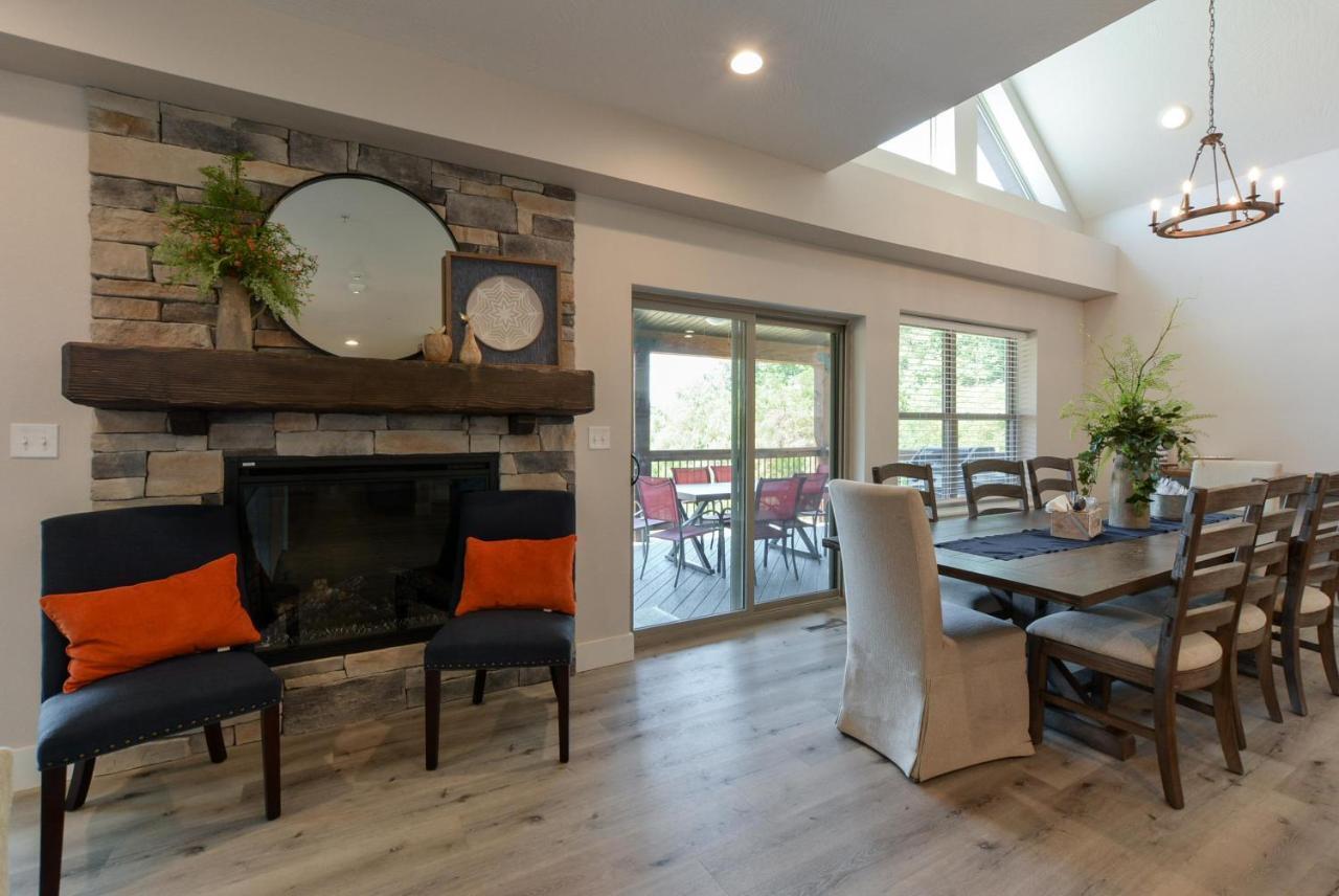 280 Lakefront Drive Property Photo 4