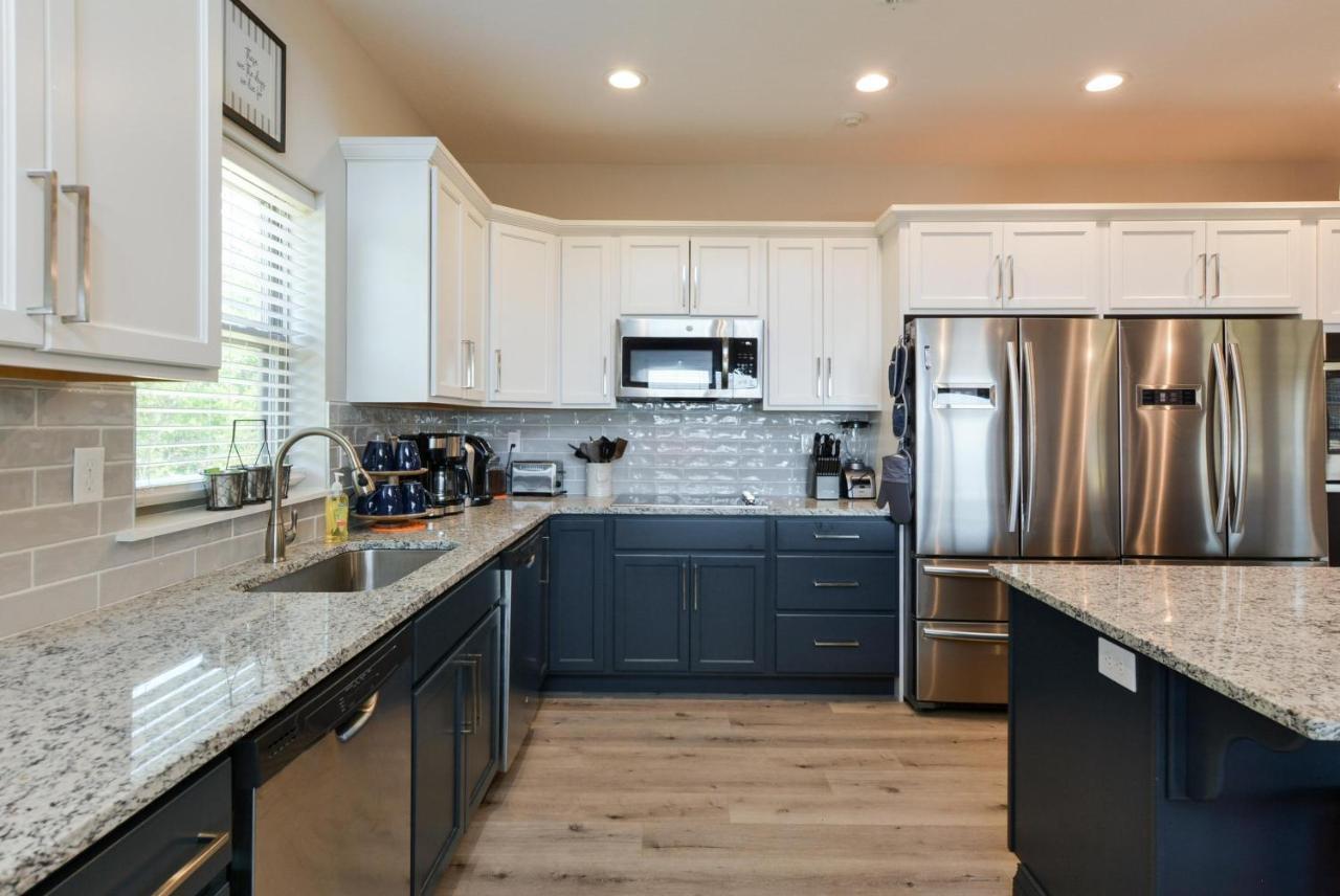 280 Lakefront Drive Property Photo 8