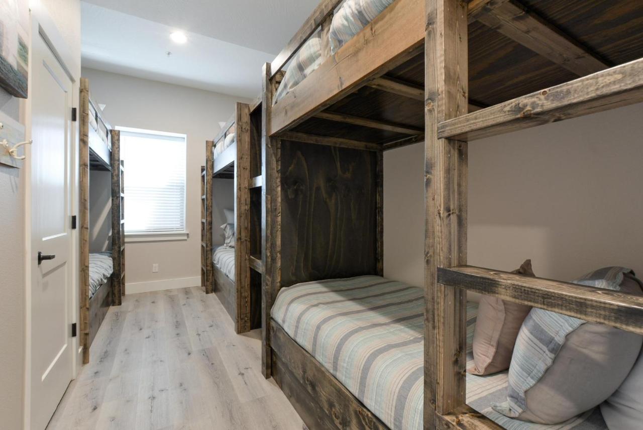 280 Lakefront Drive Property Photo 30