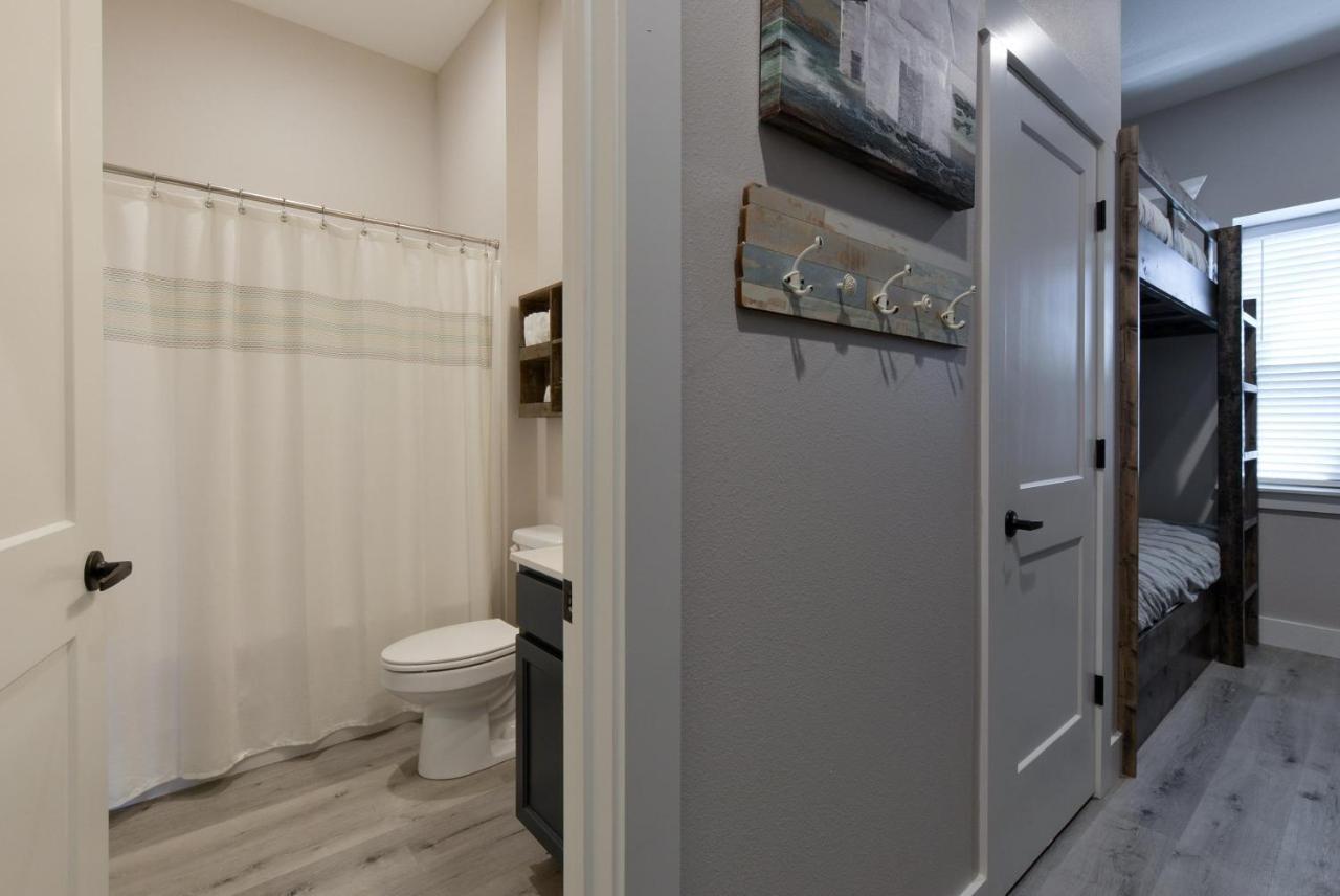 280 Lakefront Drive Property Photo 31