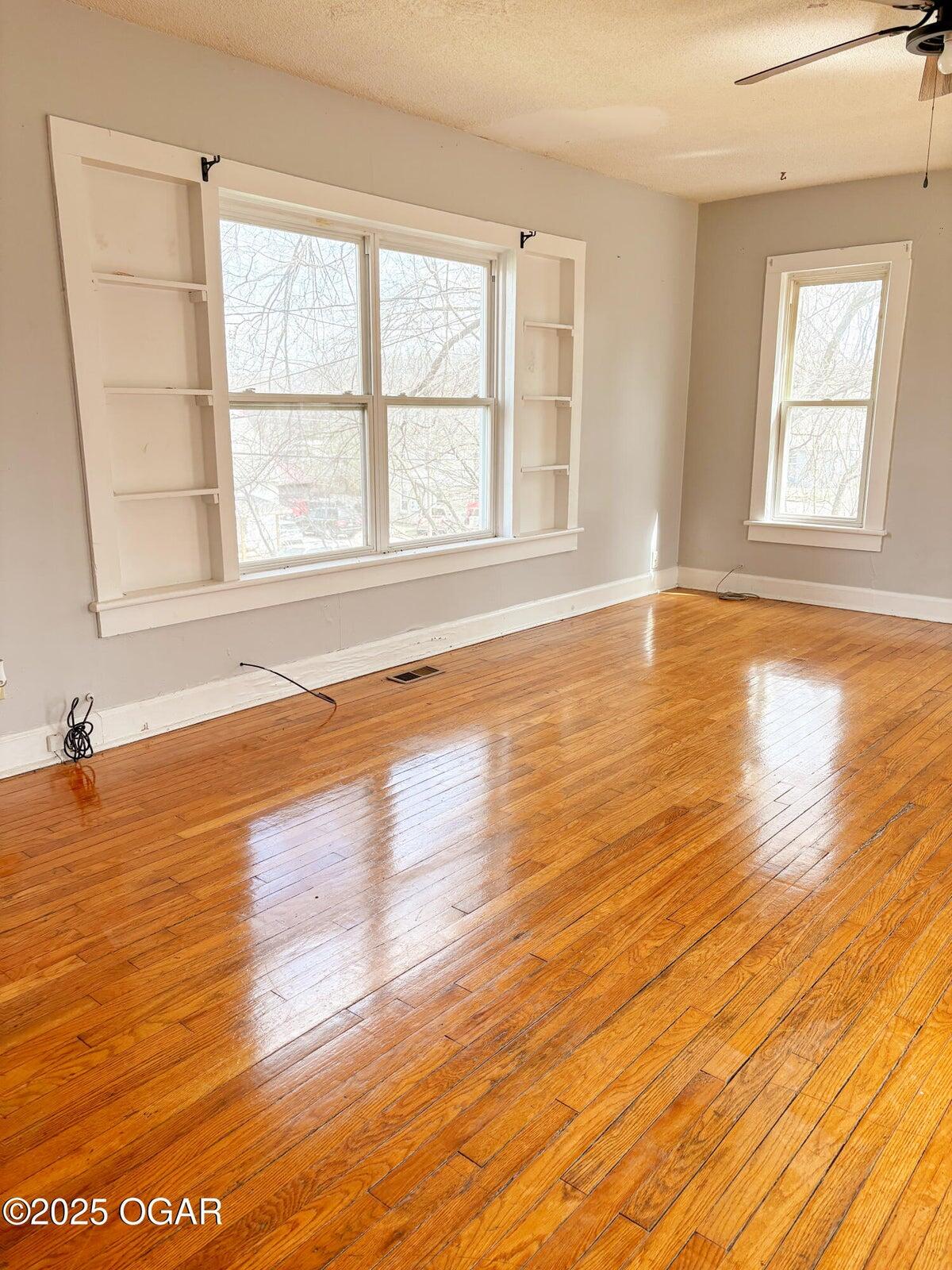 317 West Brook Street Property Photo 3