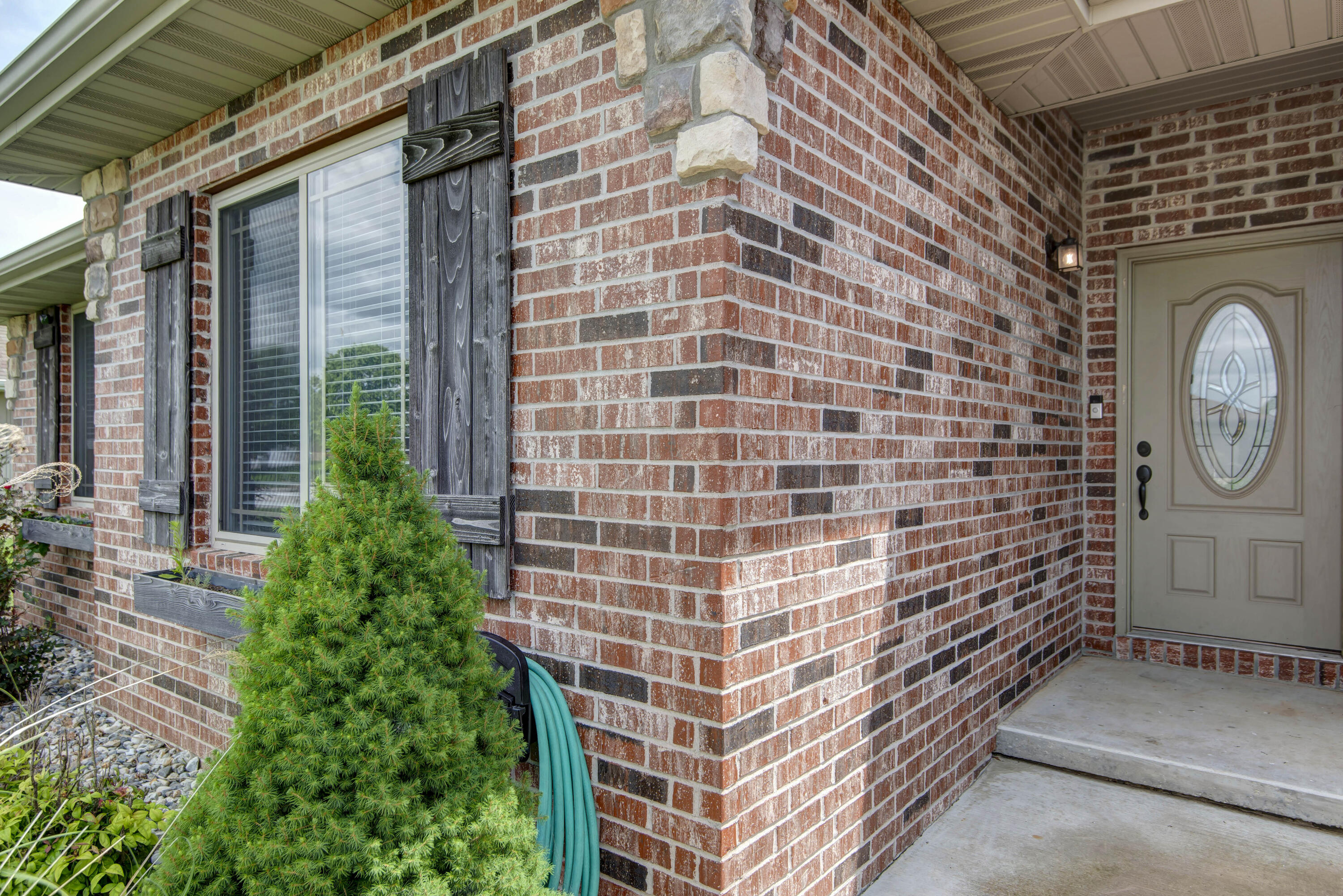 4528 Somerset Drive Property Photo 4