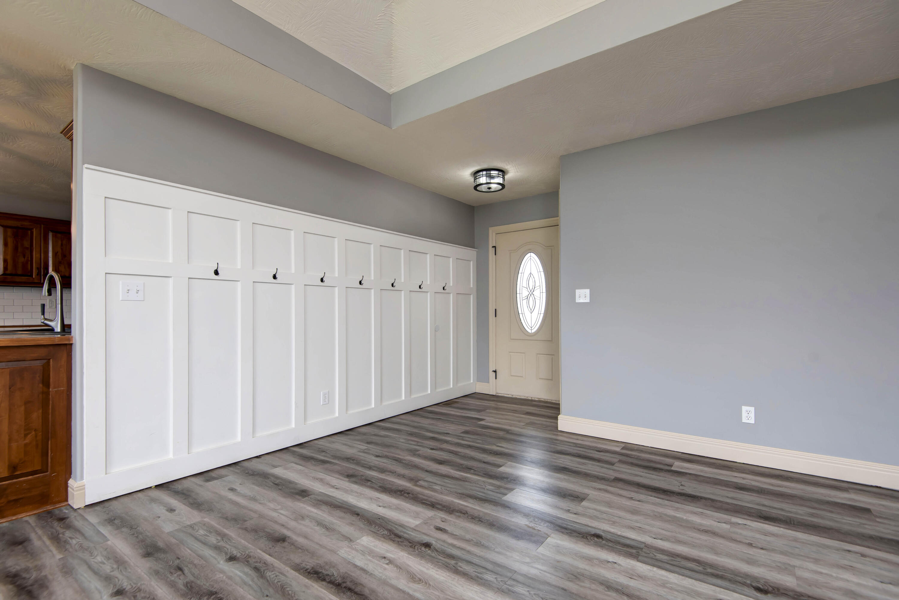 4528 Somerset Drive Property Photo 5