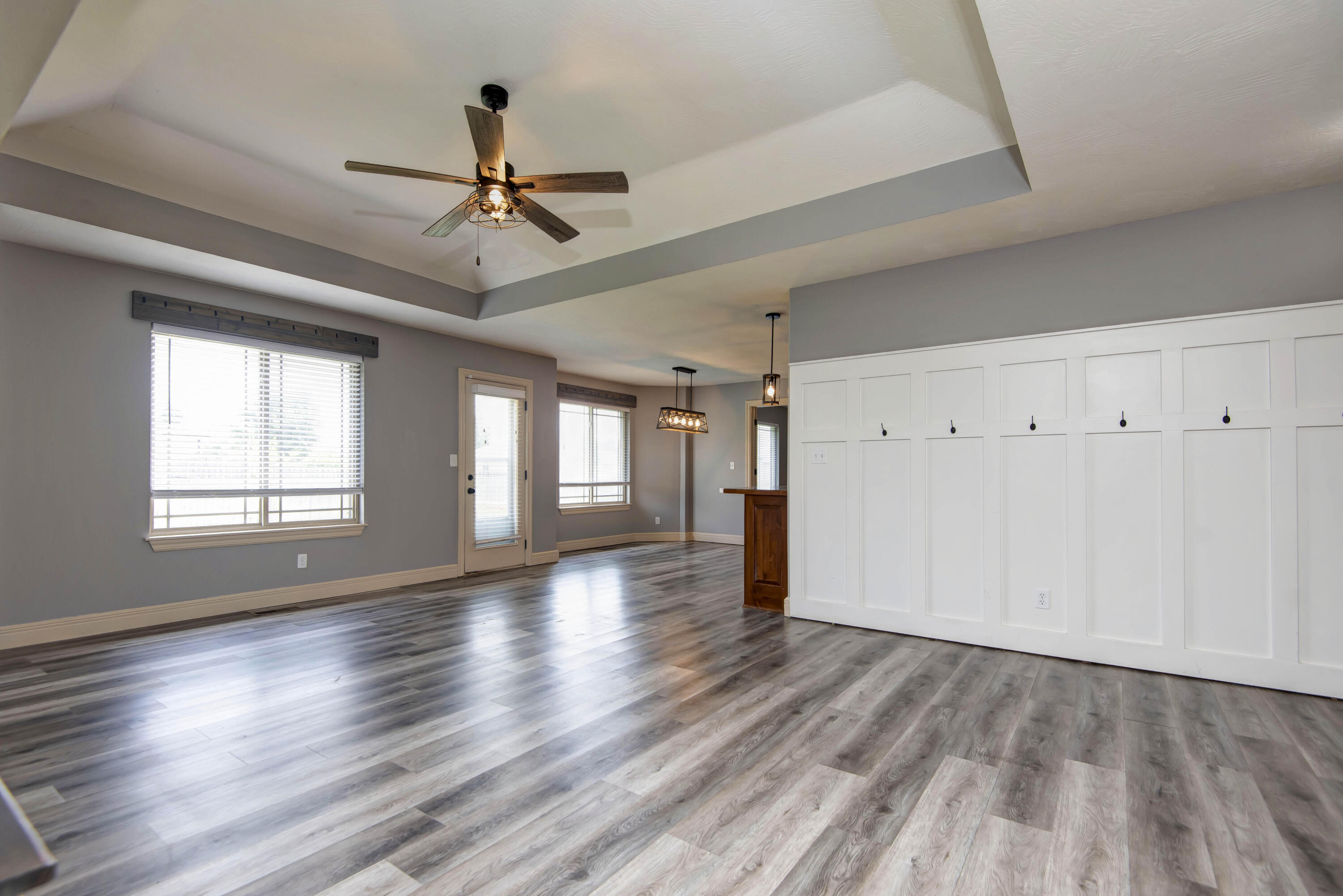 4528 Somerset Drive Property Photo 8