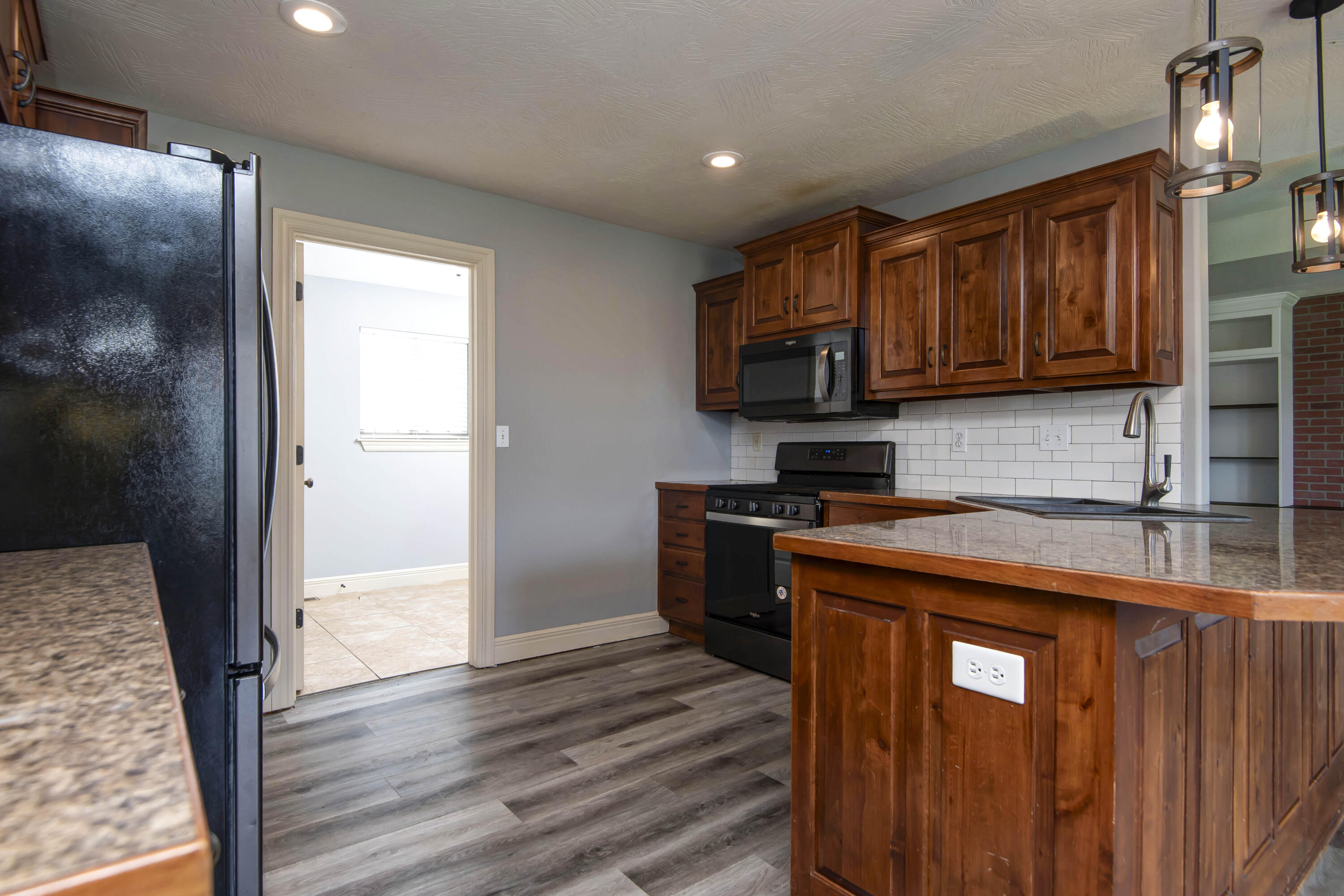 4528 Somerset Drive Property Photo 12