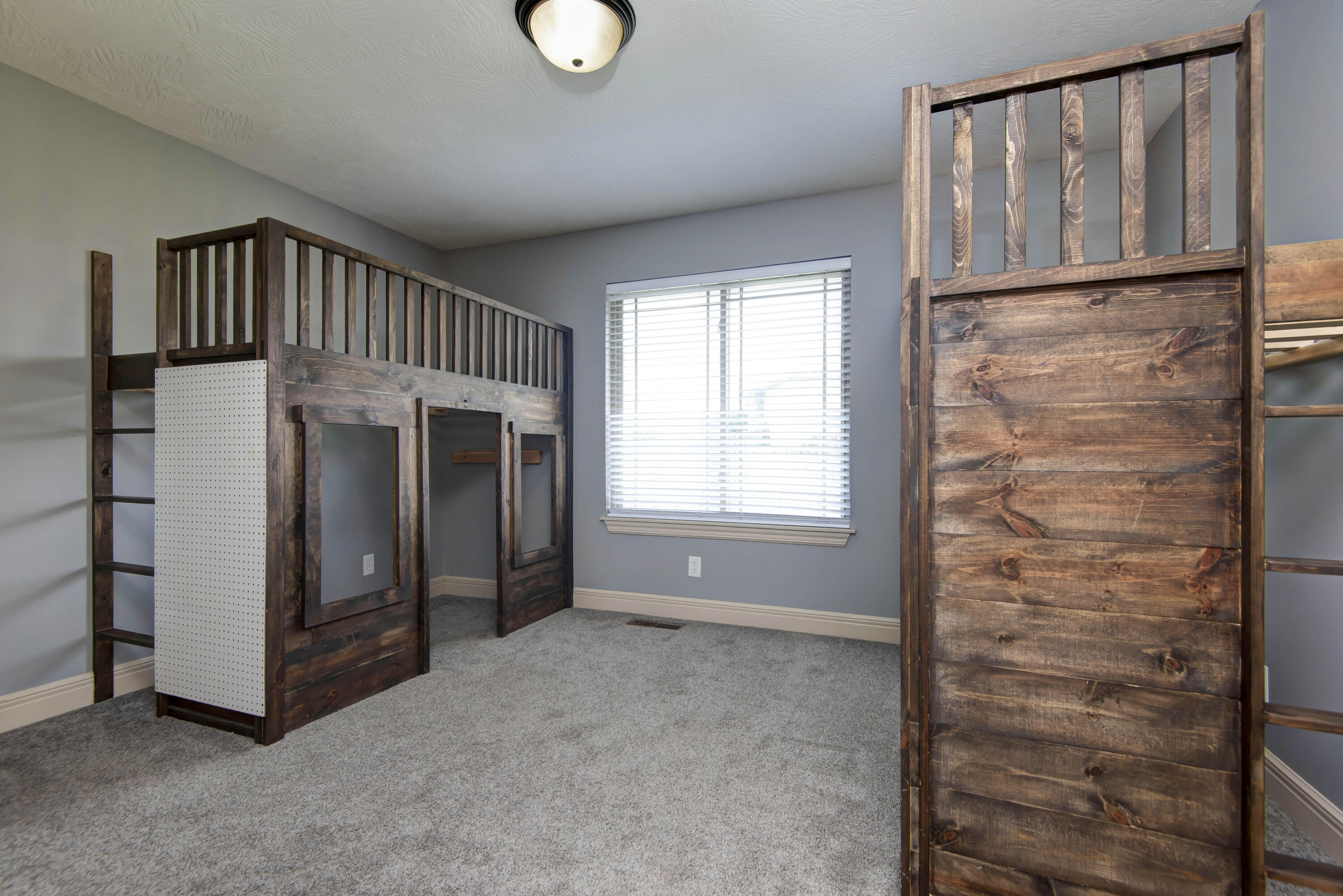 4528 Somerset Drive Property Photo 19