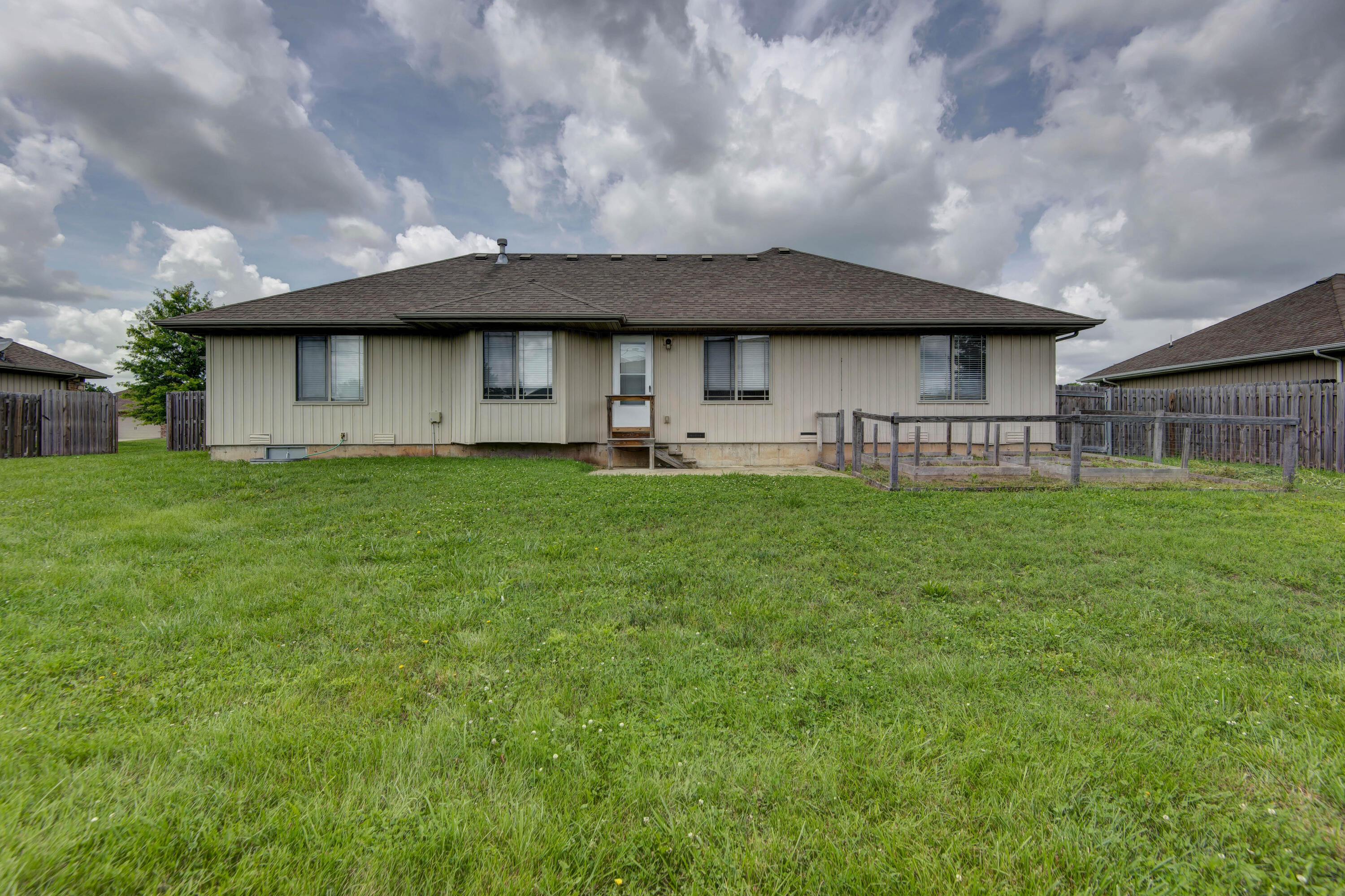 4528 Somerset Drive Property Photo 25