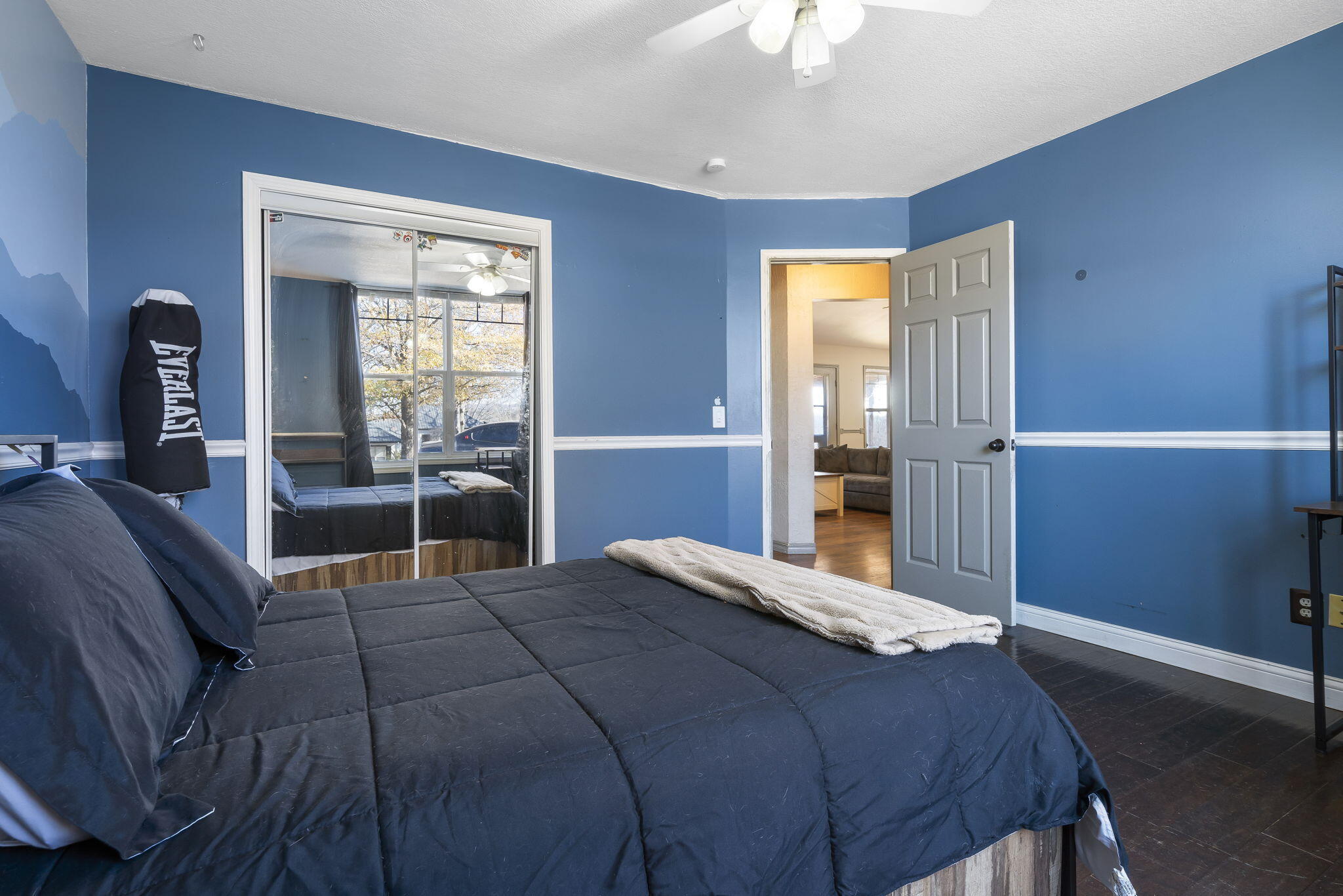 245 Country Hills Drive Property Photo 18