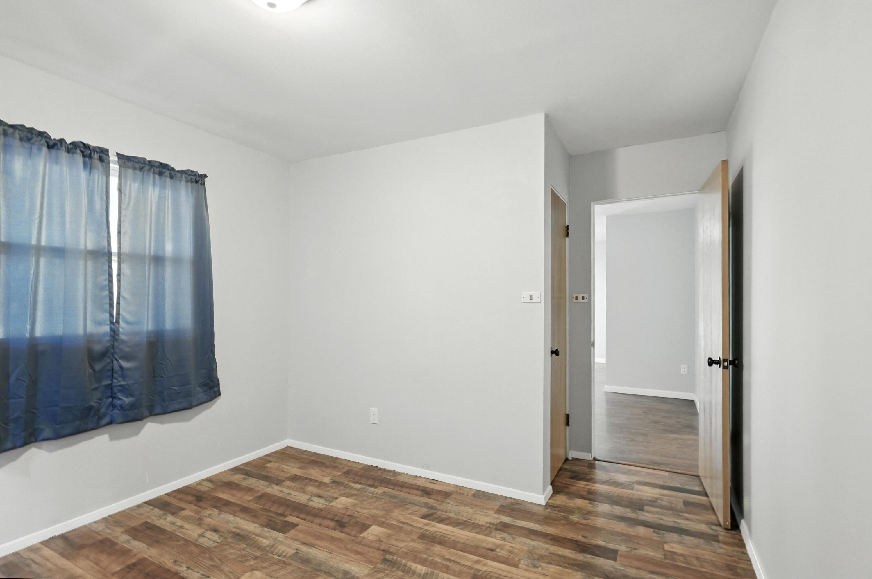 711 West South Street Property Photo 16