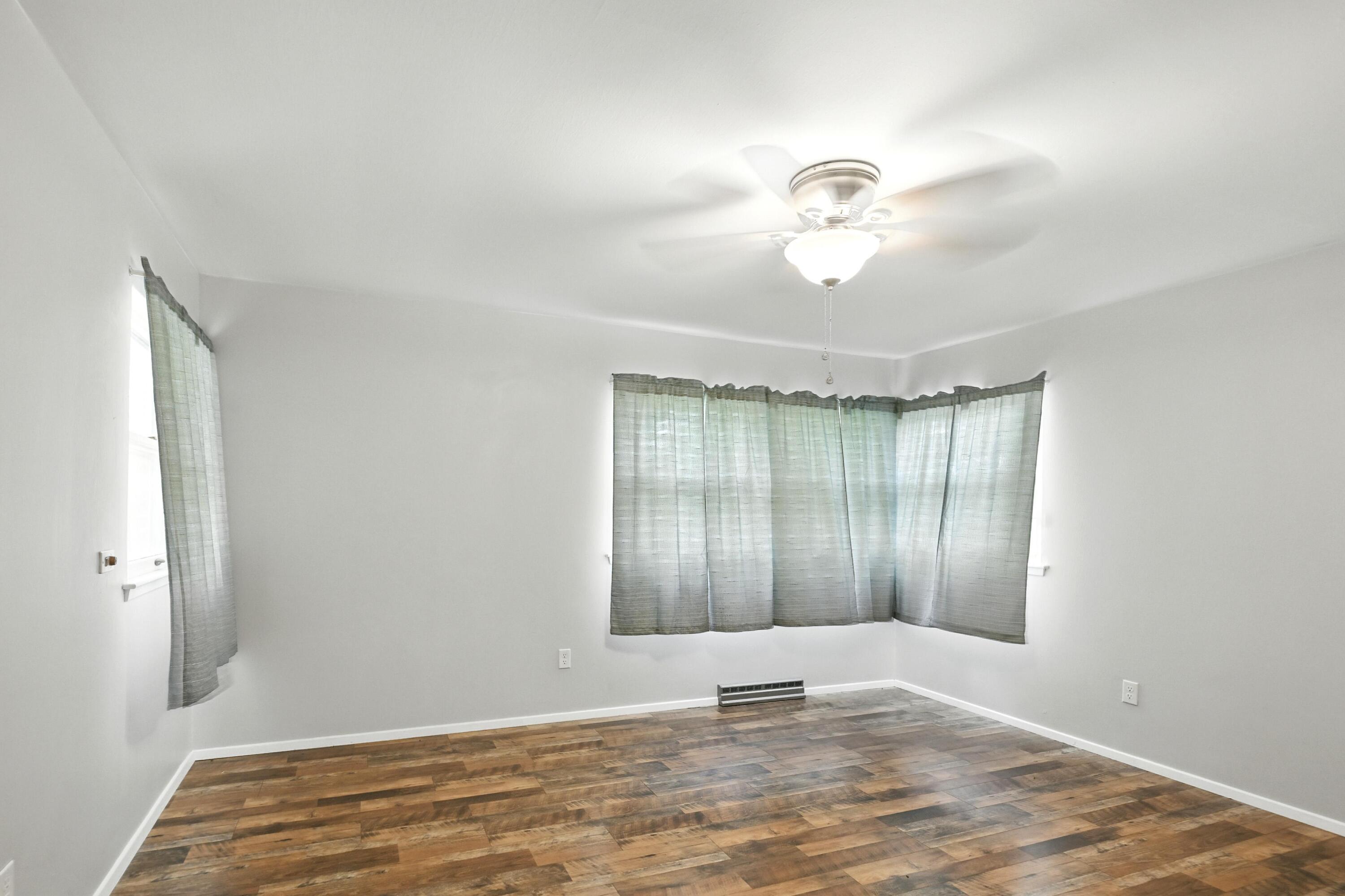 711 West South Street Property Photo 20