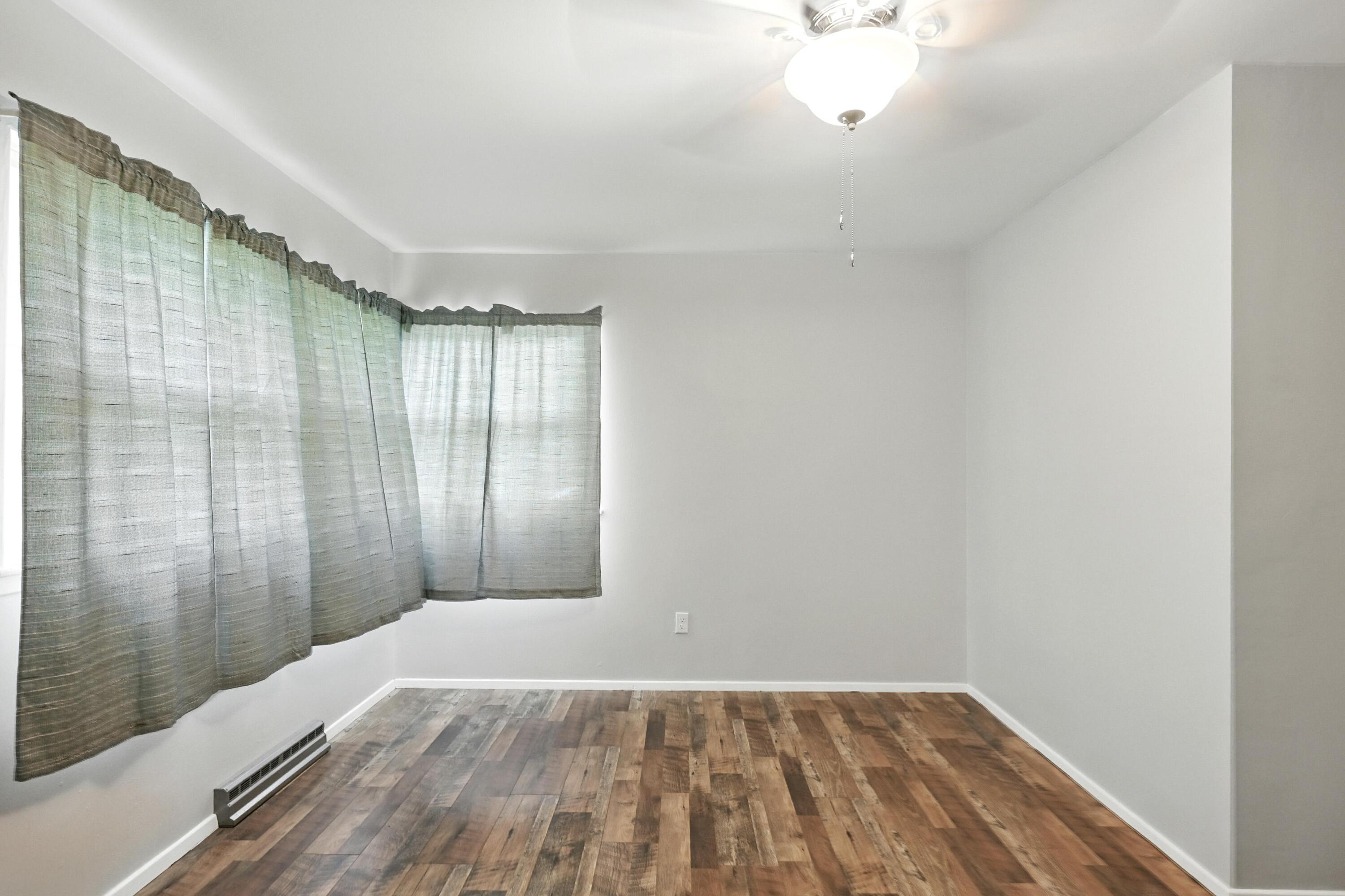 711 West South Street Property Photo 21