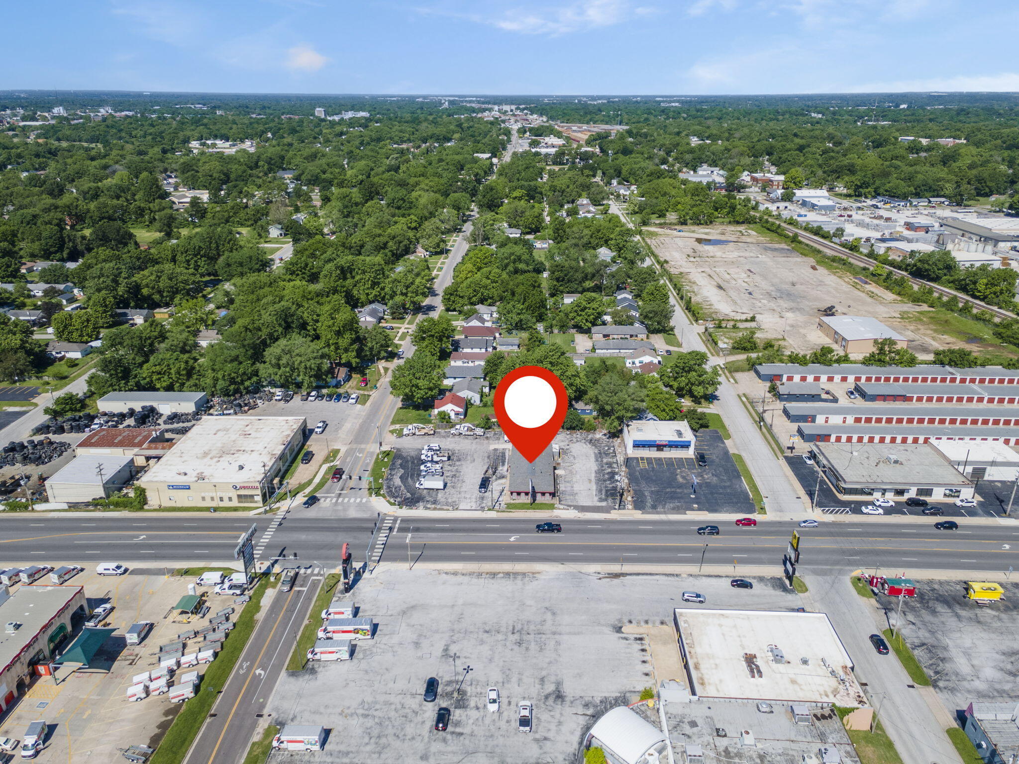 1815 North Glenstone Avenue Property Photo 2