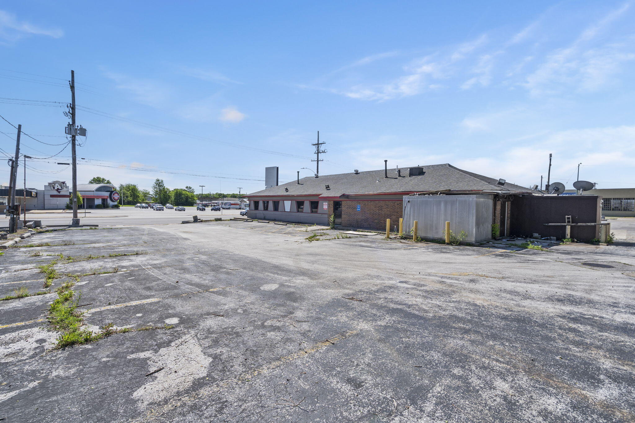 1815 North Glenstone Avenue Property Photo 11