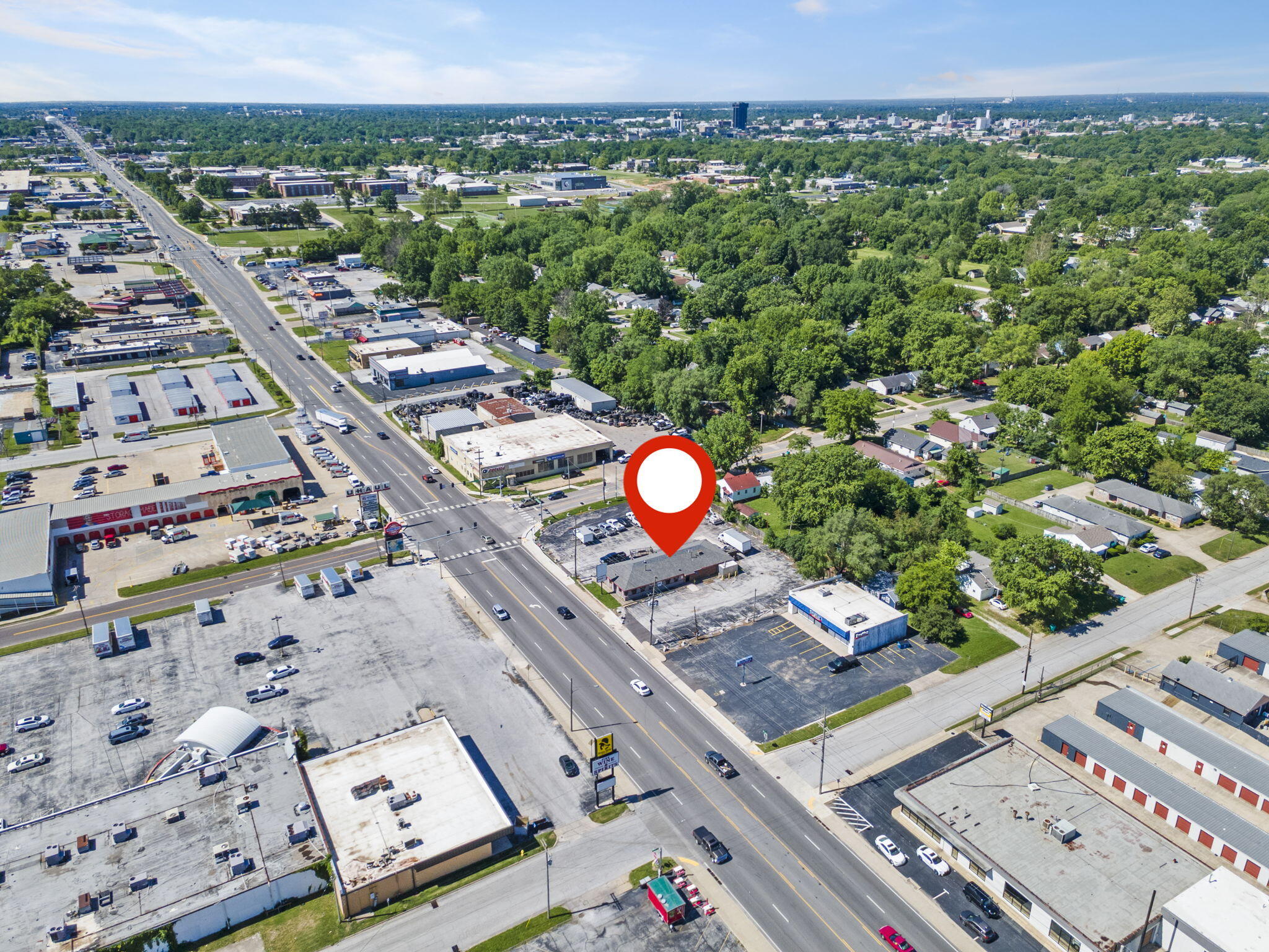 1815 North Glenstone Avenue Property Photo 12