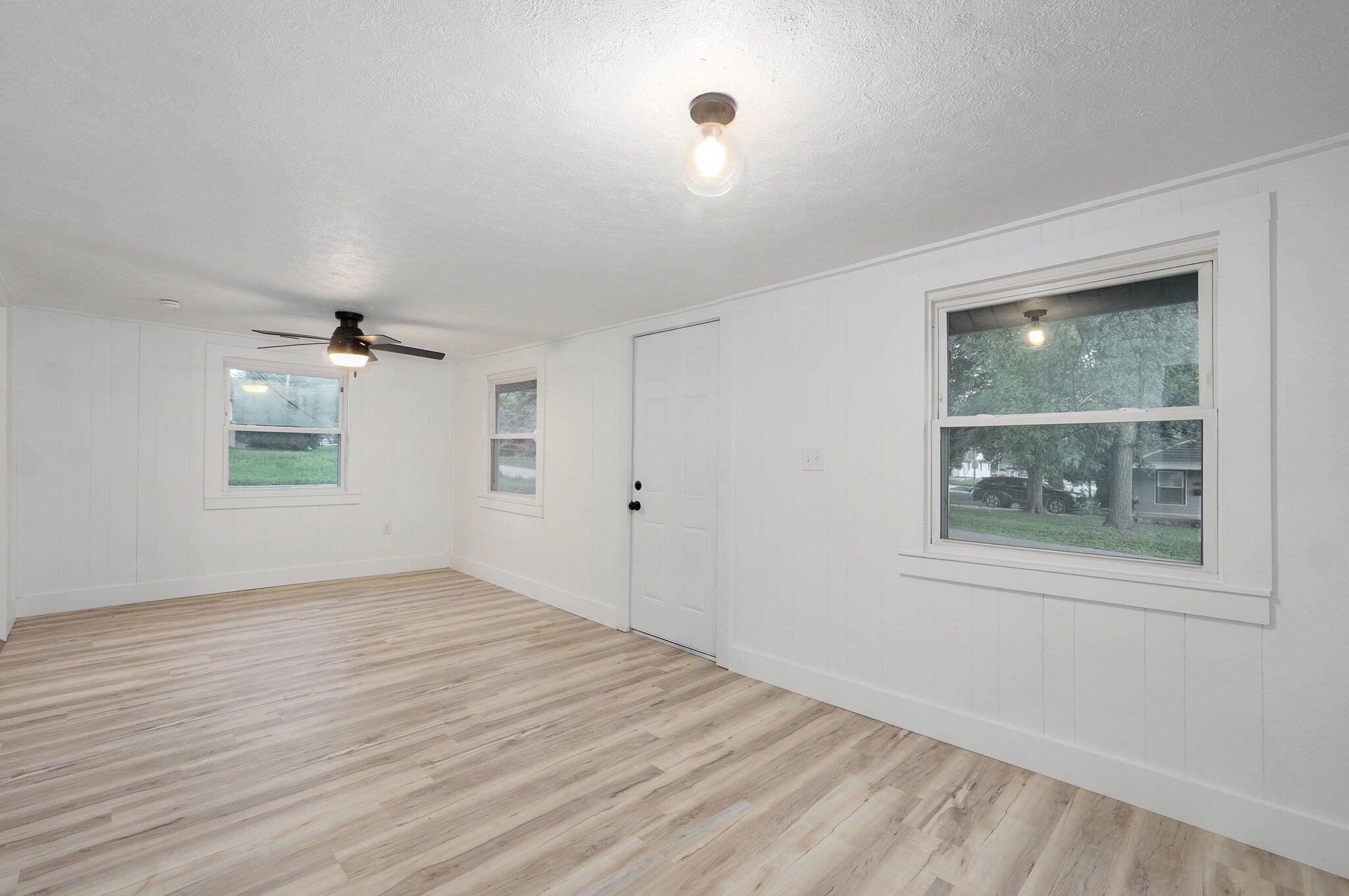 801 West Della Street Property Photo 5