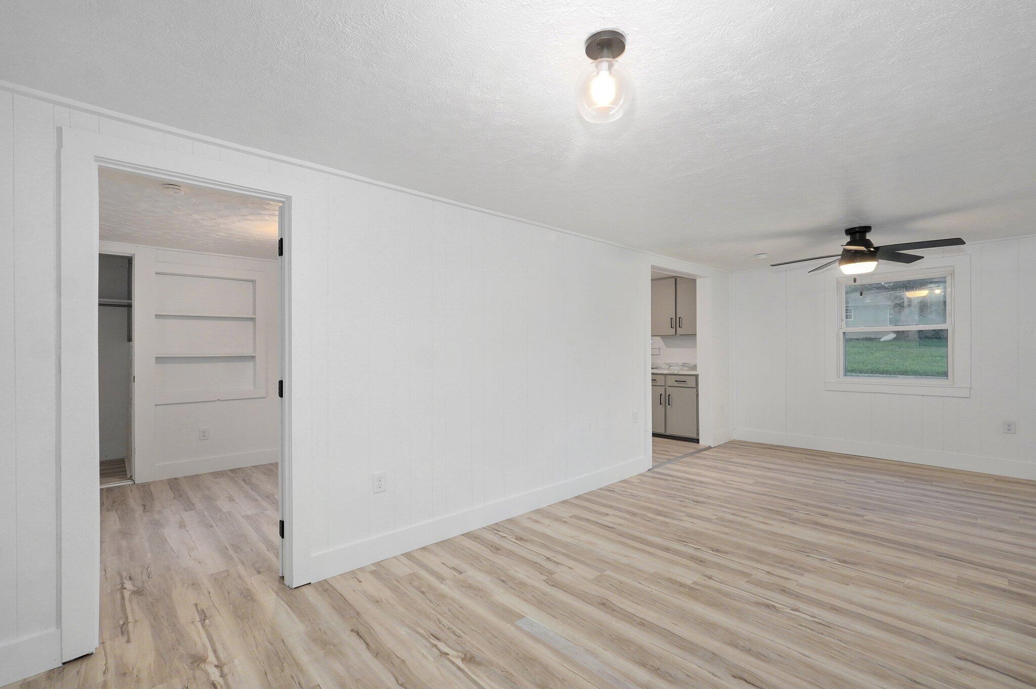 801 West Della Street Property Photo 6