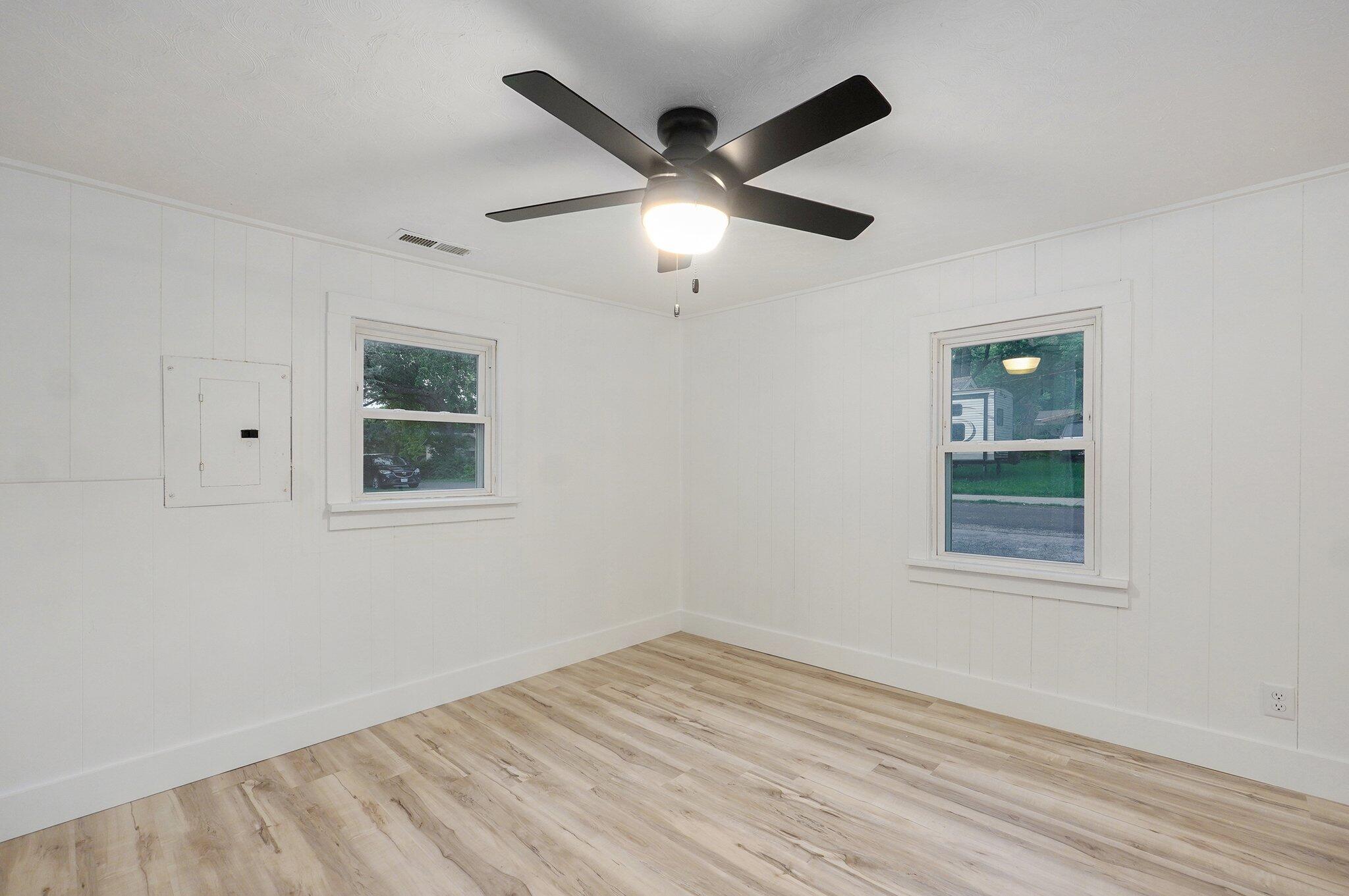 801 West Della Street Property Photo 15