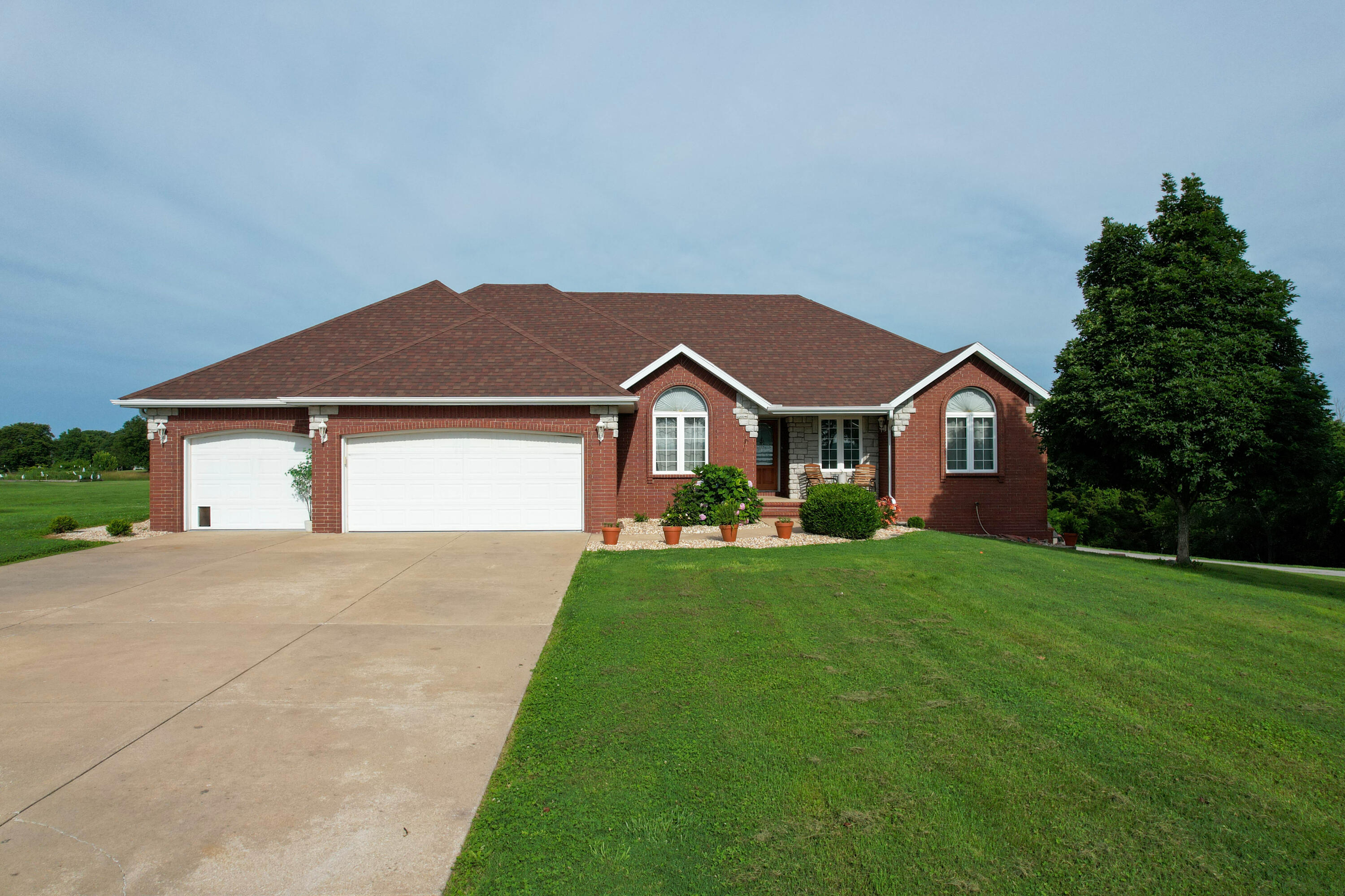 171 Ridgefield Court Property Photo 1