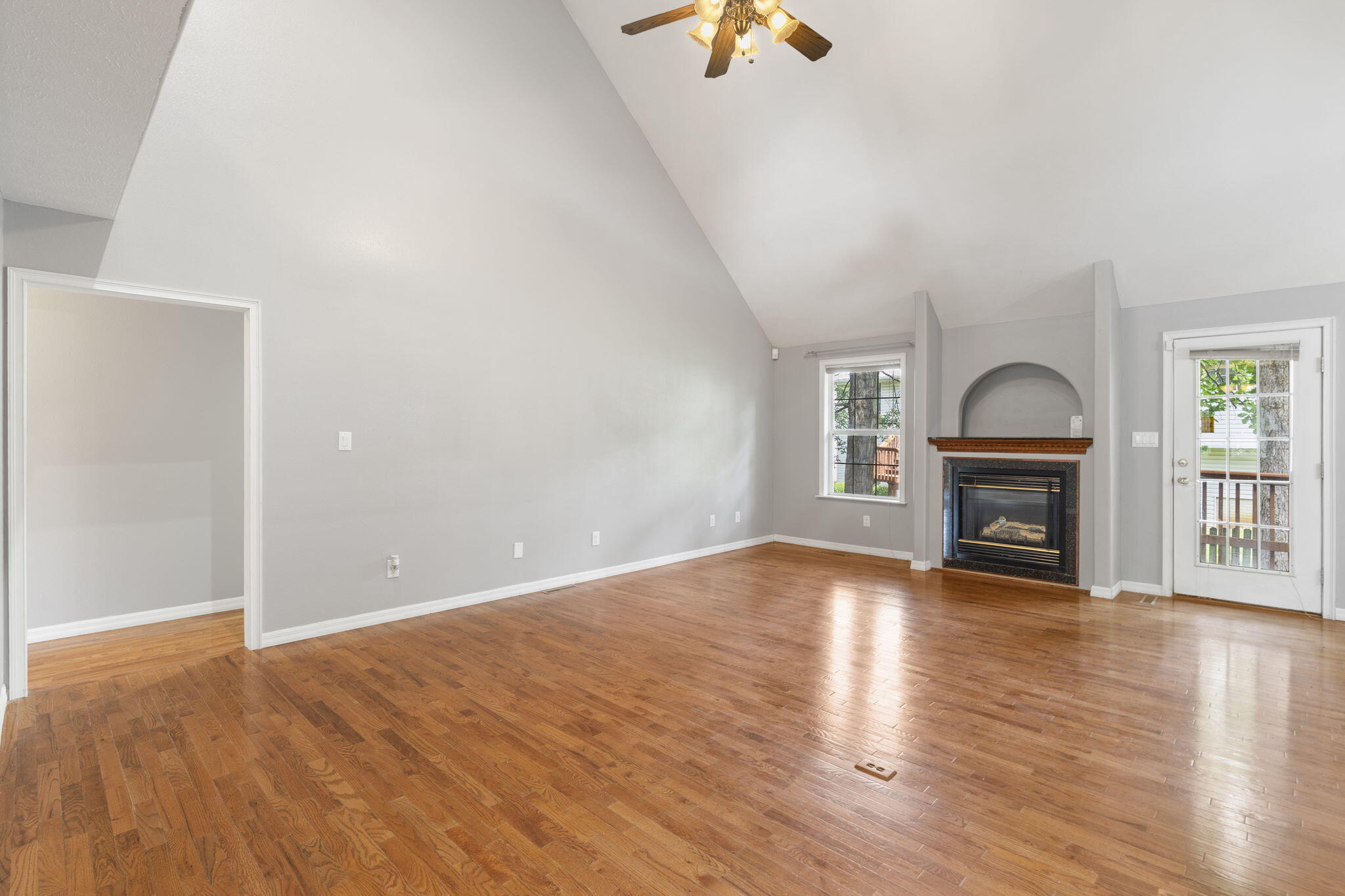2065 West Buena Vista Street Property Photo 6