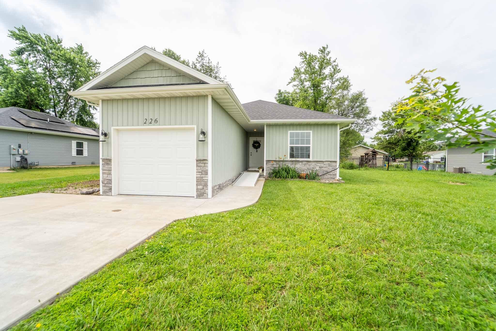 226 West Mount Vernon Road Property Photo 1