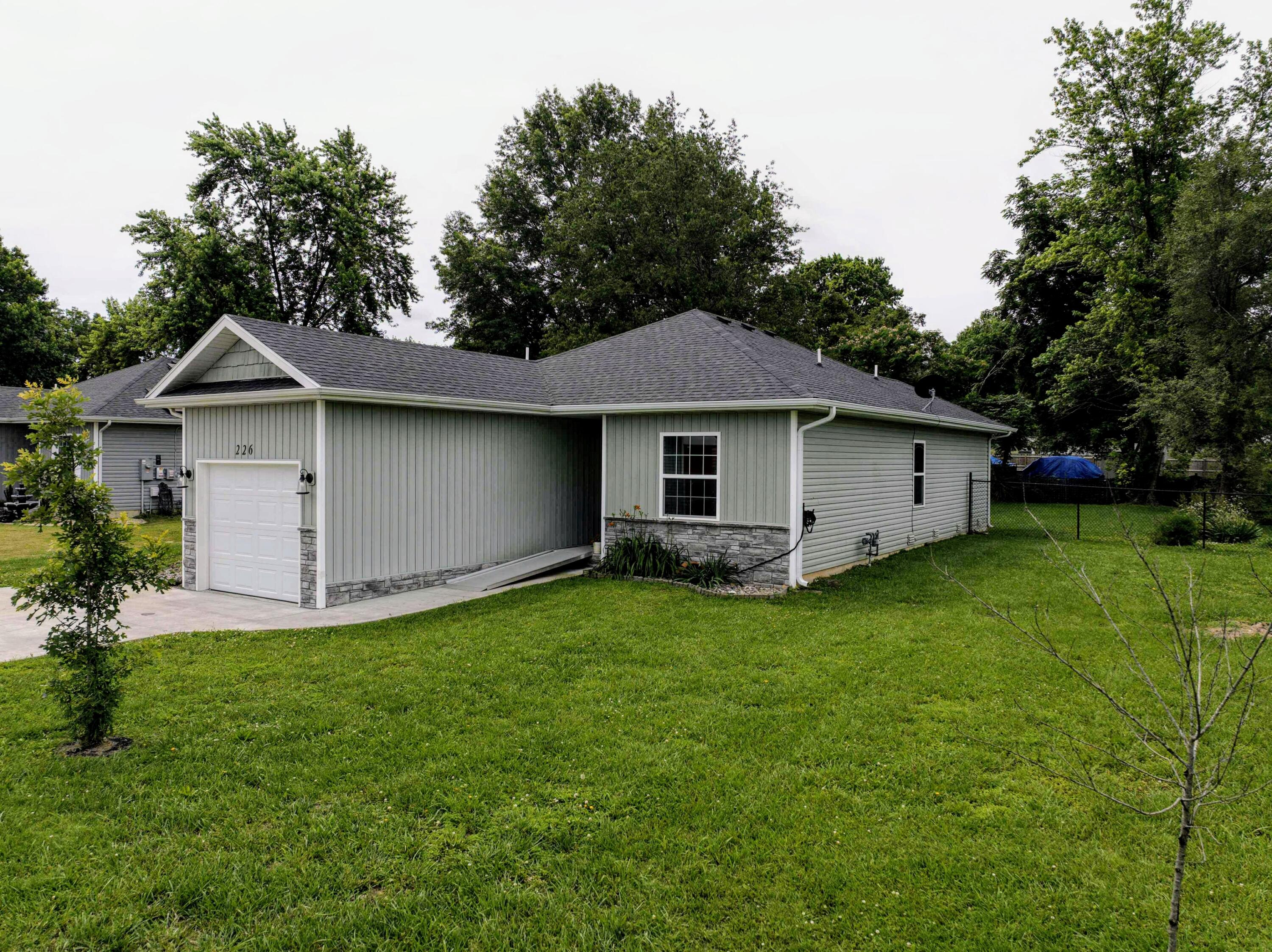 226 West Mount Vernon Road Property Photo 3