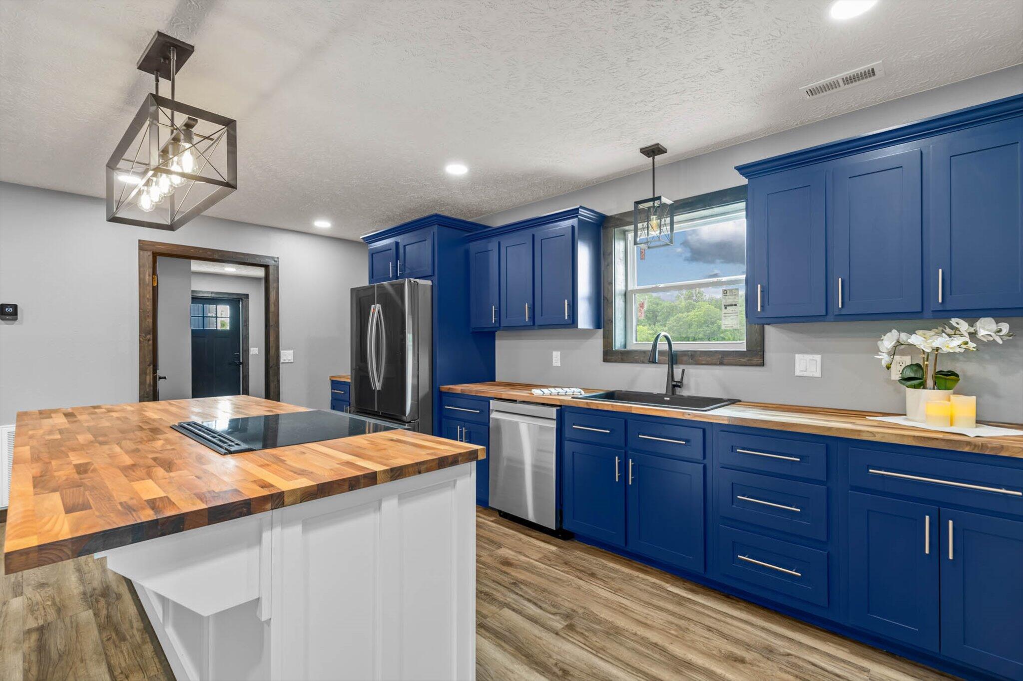 1852 Highway B Property Photo 11
