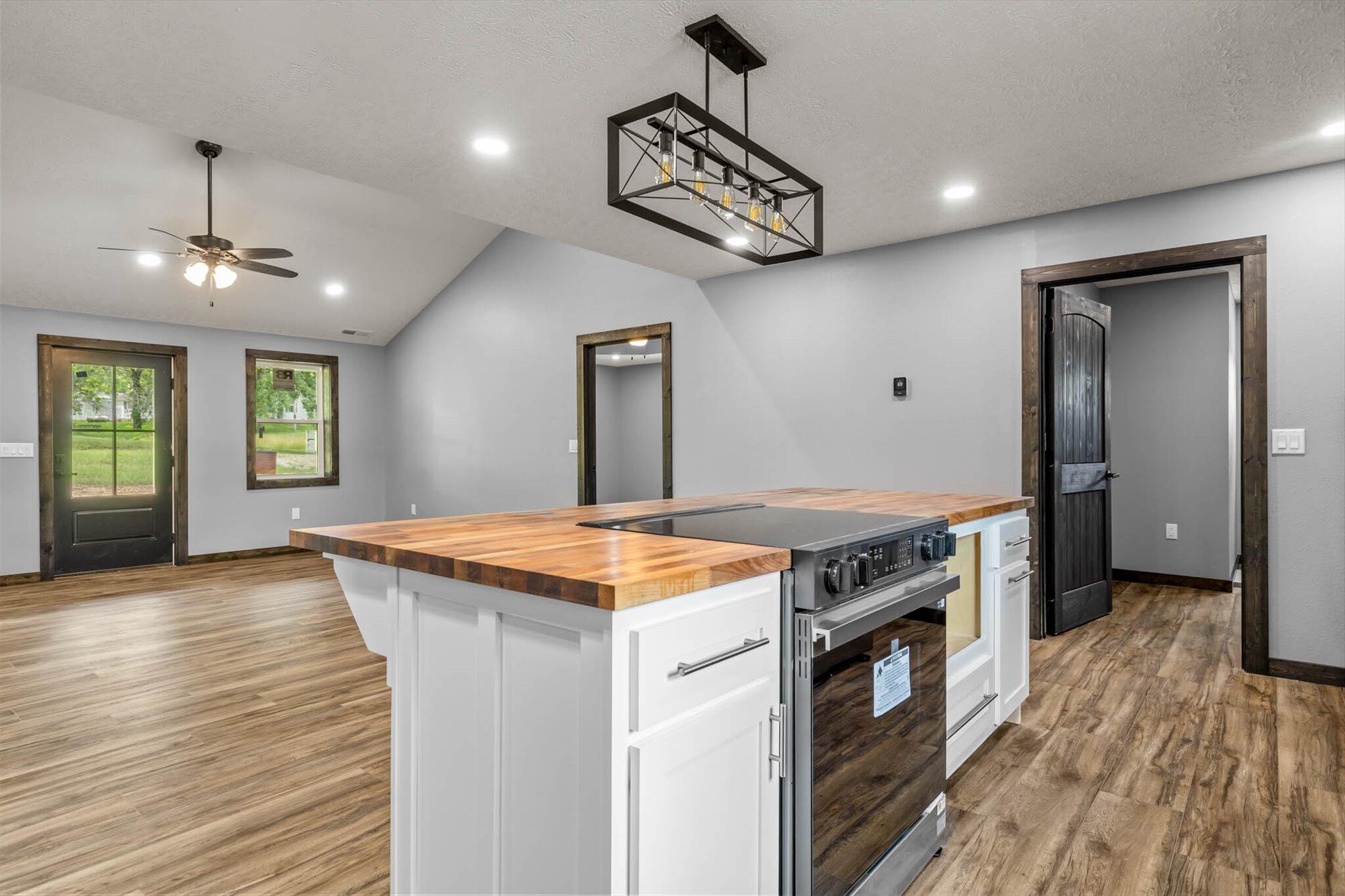 1852 Highway B Property Photo 14