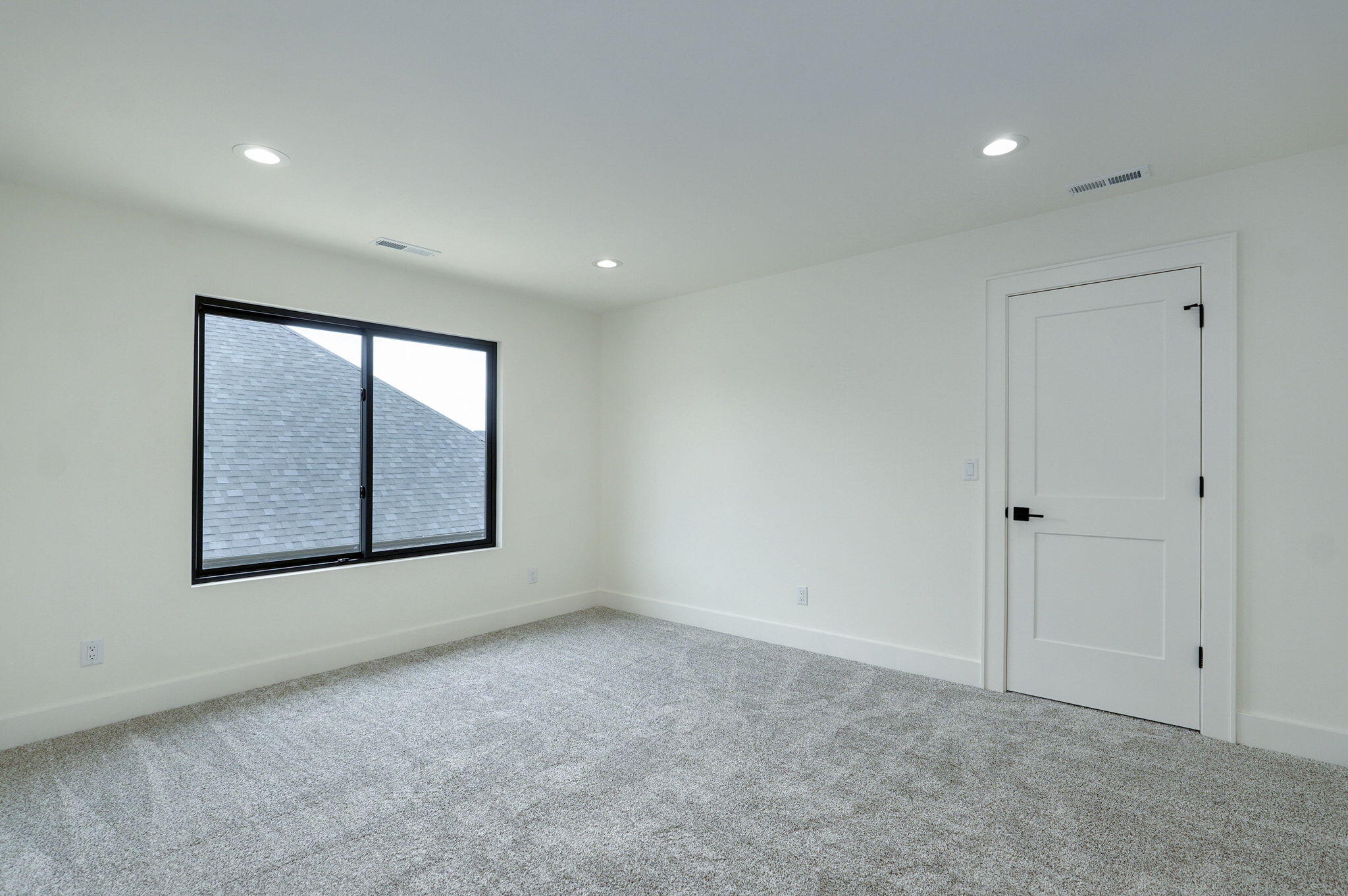 2148 North Silver Charm Avenue Property Photo 6