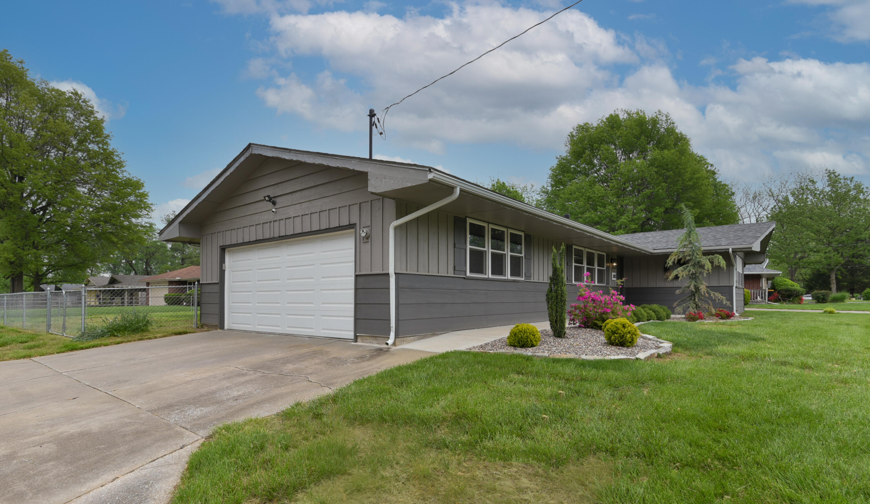 2823 East Catalpa Street Property Photo 36
