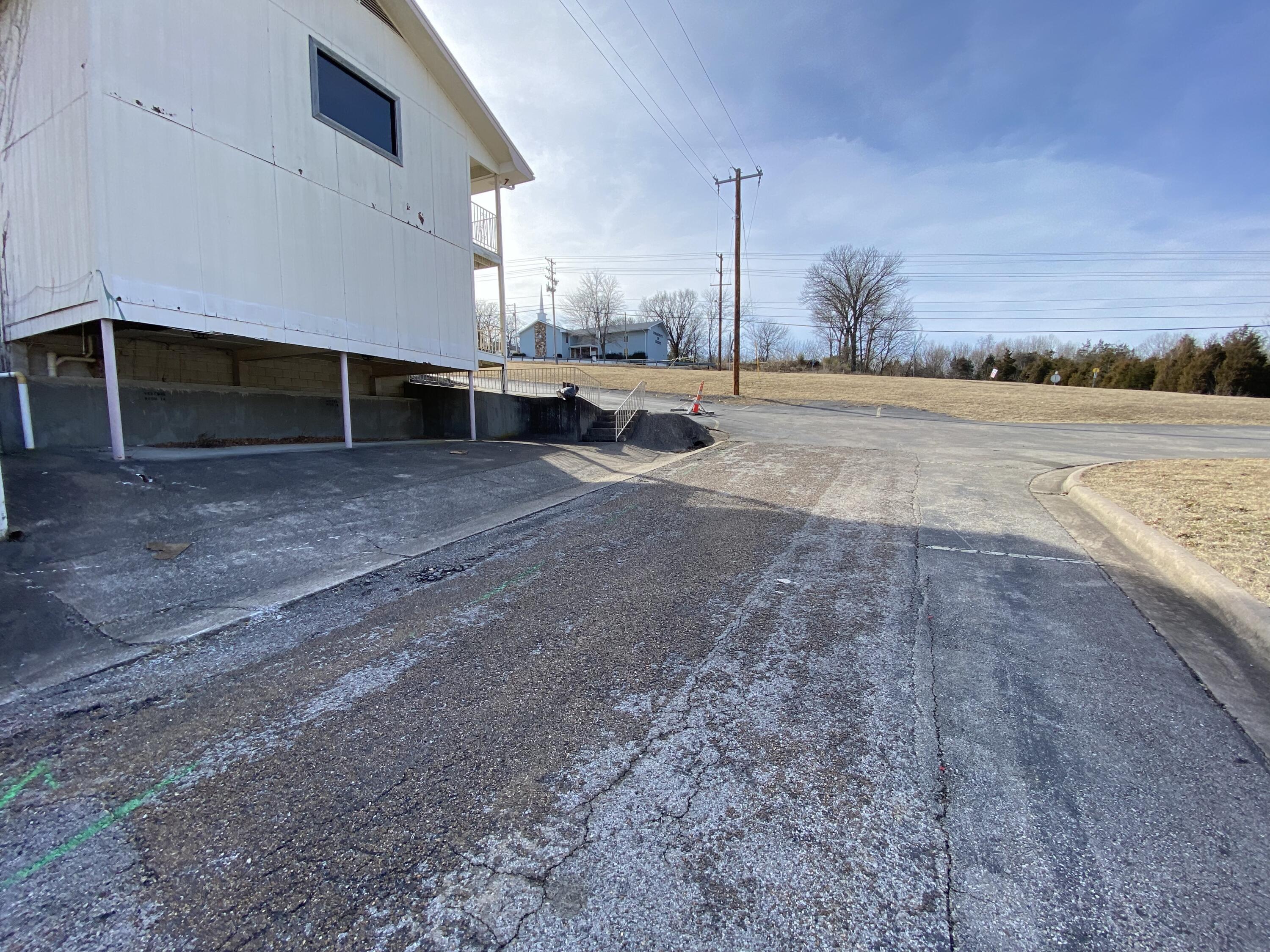 1033 West Main Street Property Photo 15
