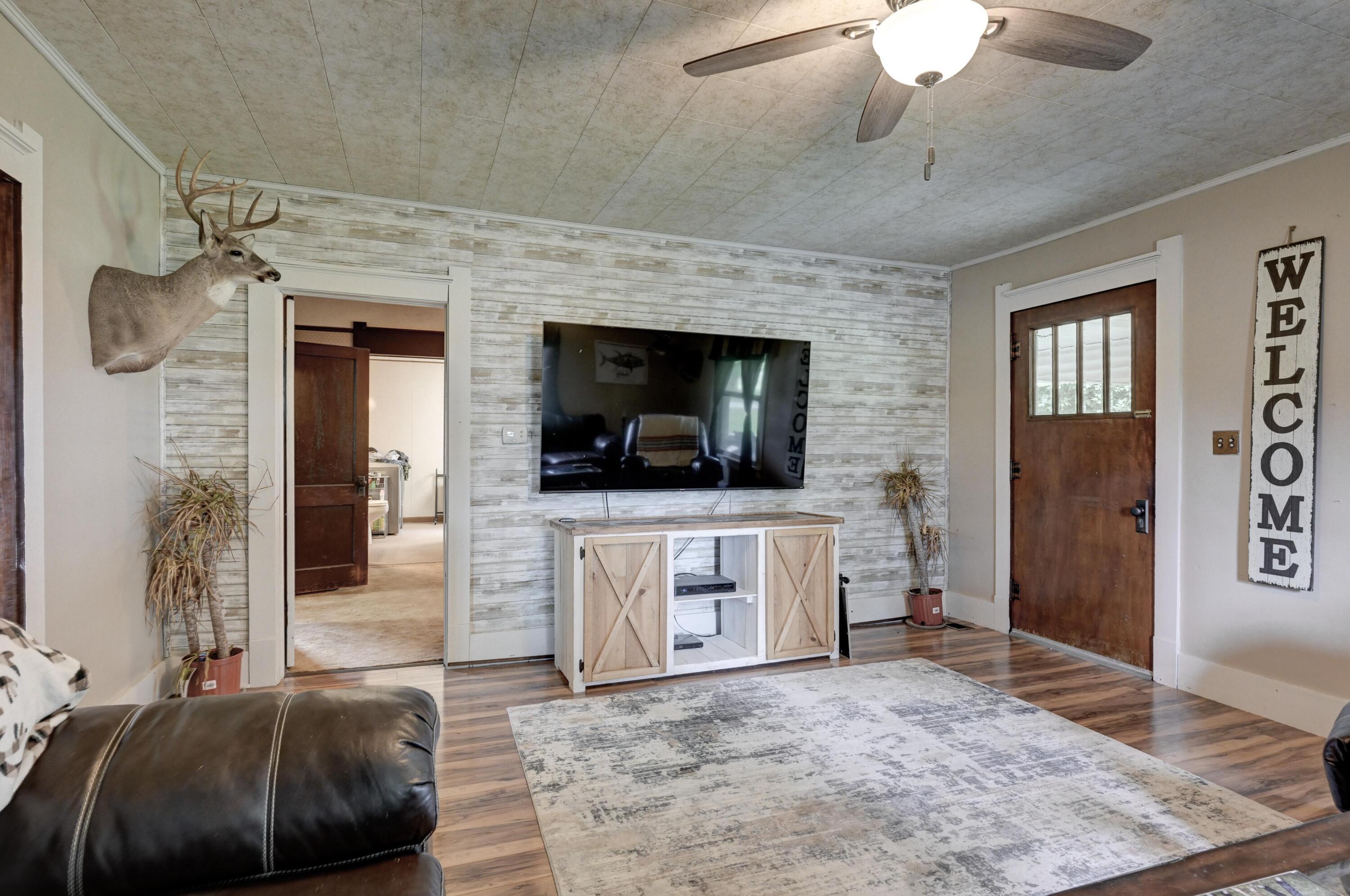 7614 Apple Road Property Photo 8